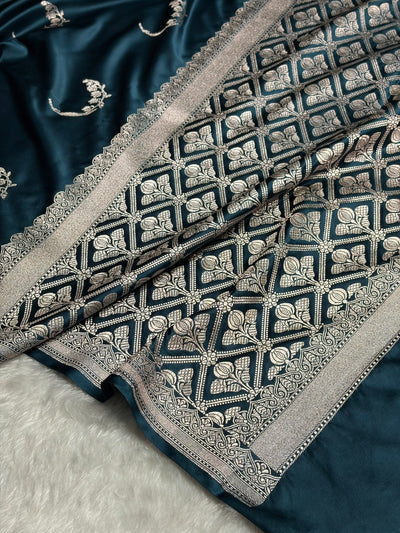 Dark Peacock Shades Unique Motif Mashru Silk Saree MCS47