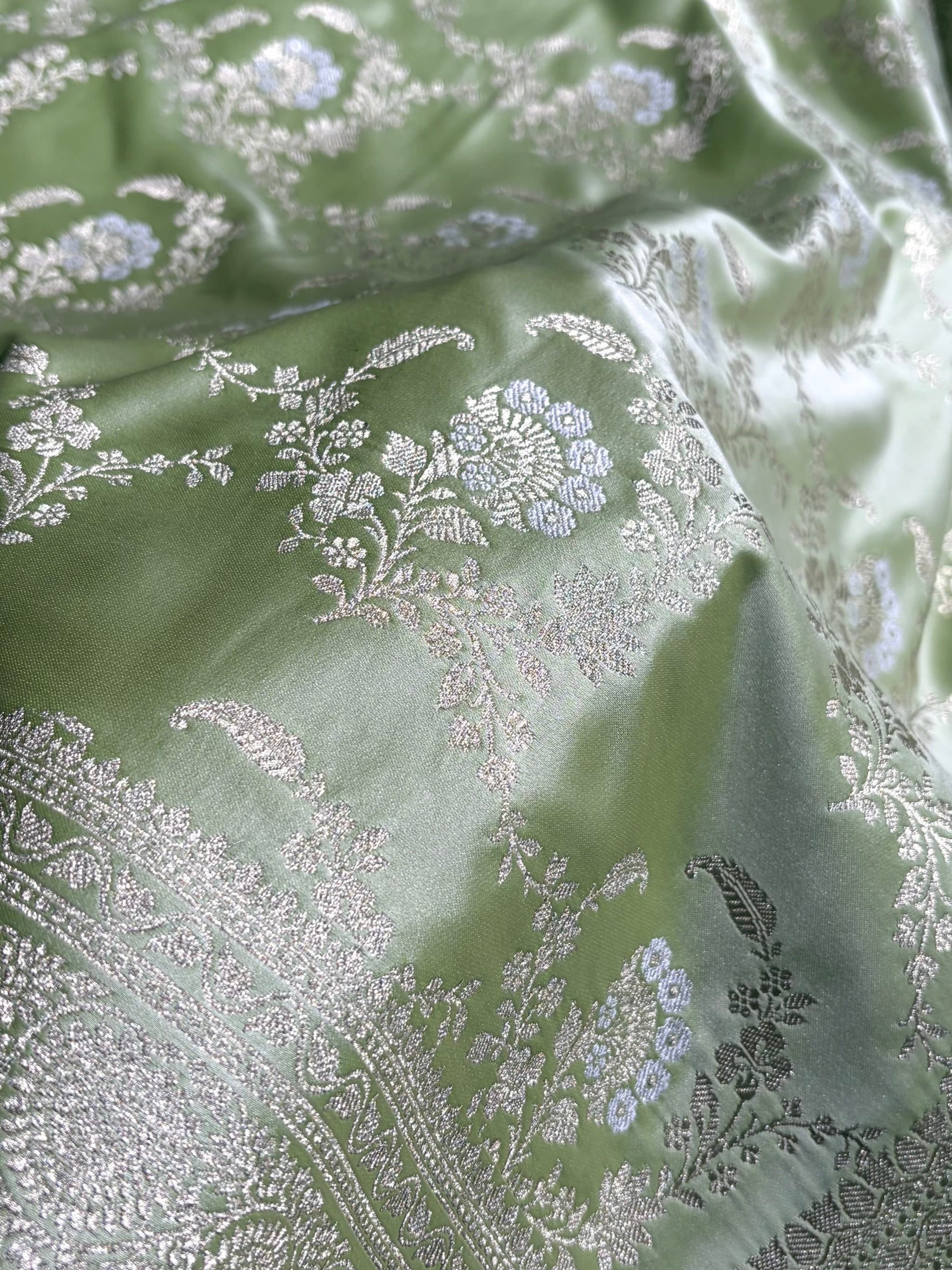 Banarasi Satin Katan Saree With Minakari Jaal Pattern in Pista Shades SK126