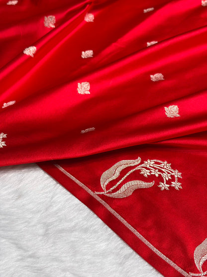 Red Shades Floral Border Booti Mashru Silk Saree MS74