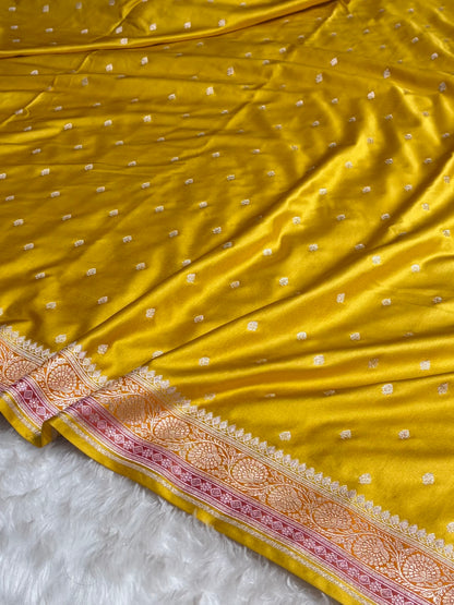 Mustard Shades With Contrast Border Booti Mashru Silk Saree MS79