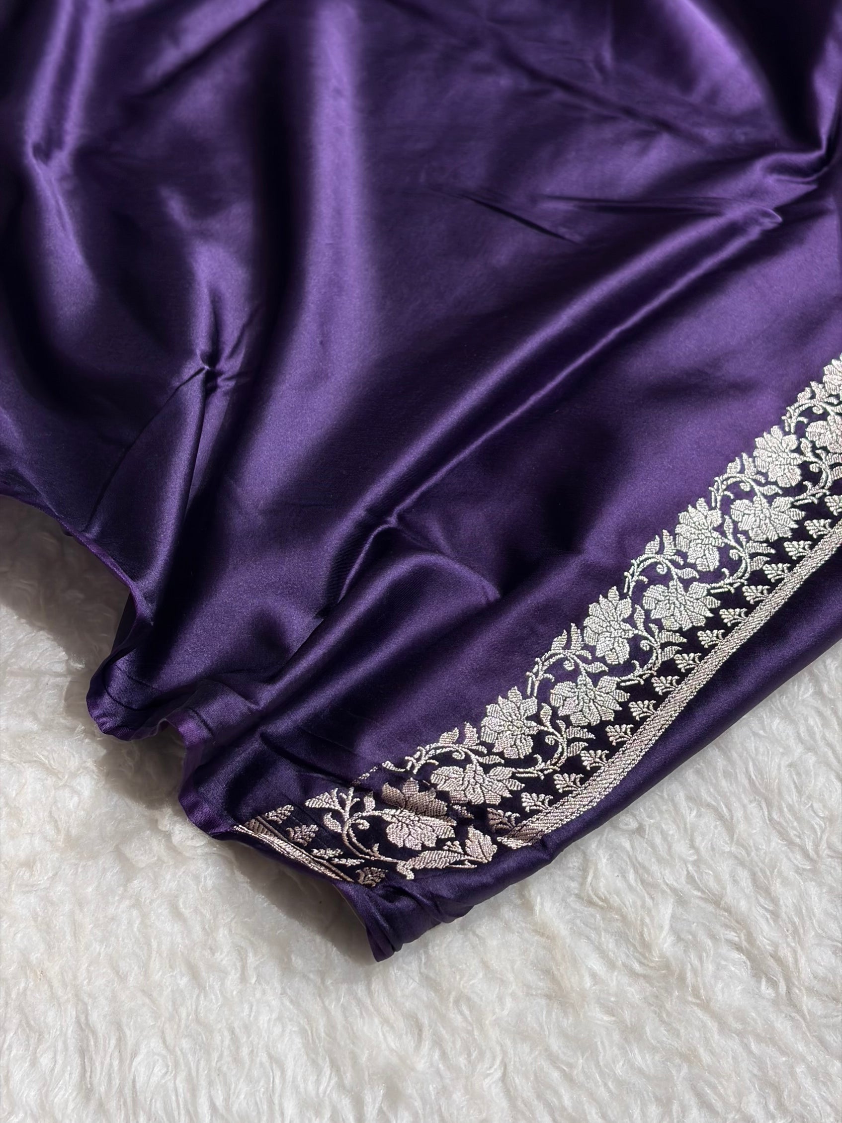 Banarasi Dark Purple Shades Floral Mashru Silk Saree MS88