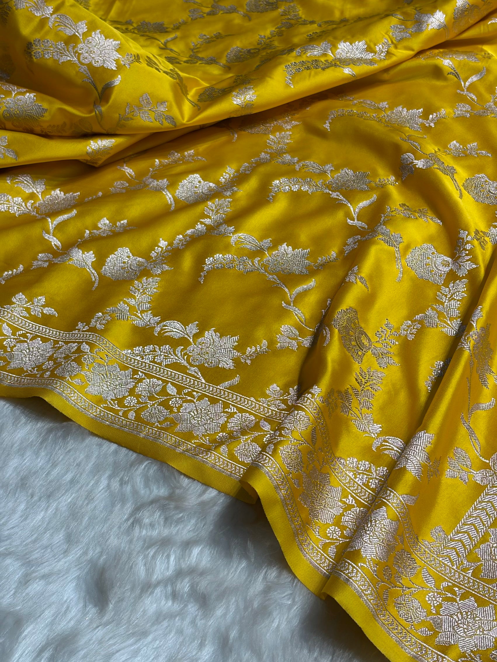 Yellow Shades Jaal Mashru Silk Saree MS48