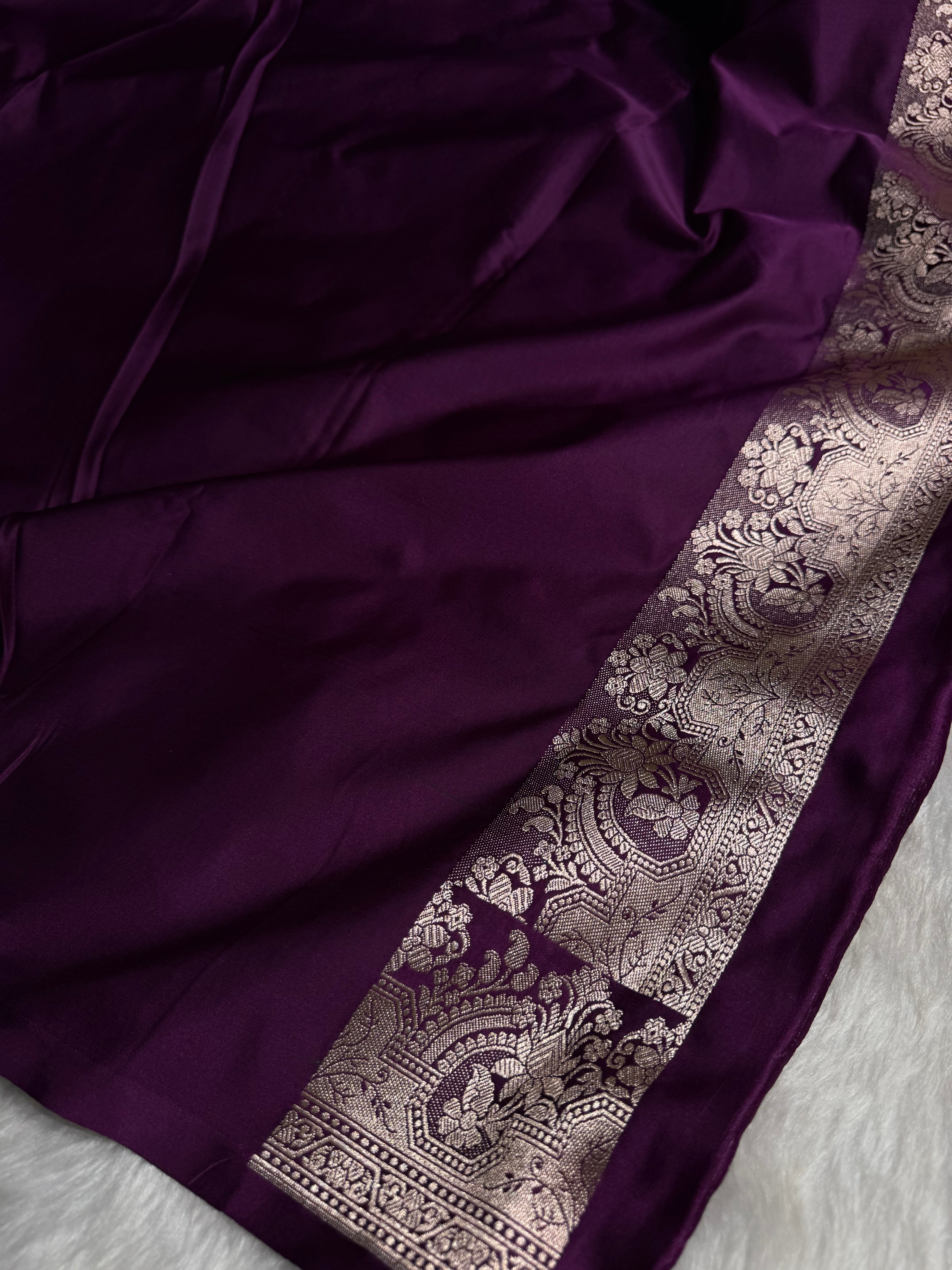 Navy Blue Shades Motif Booti Mashru Silk Saree