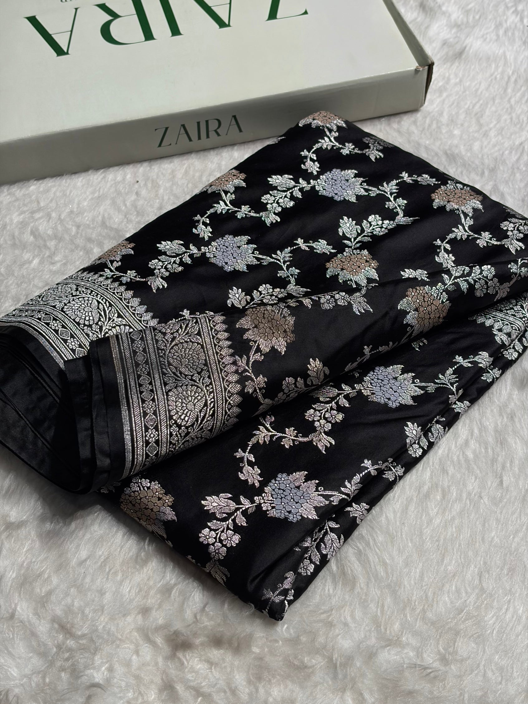 Banarasi Black Shades Jaal Pattern Mashru Silk Saree MS57