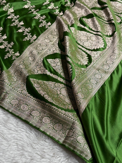 Dark Mahndi Cross Pattern Mashru Silk Saree MCS01