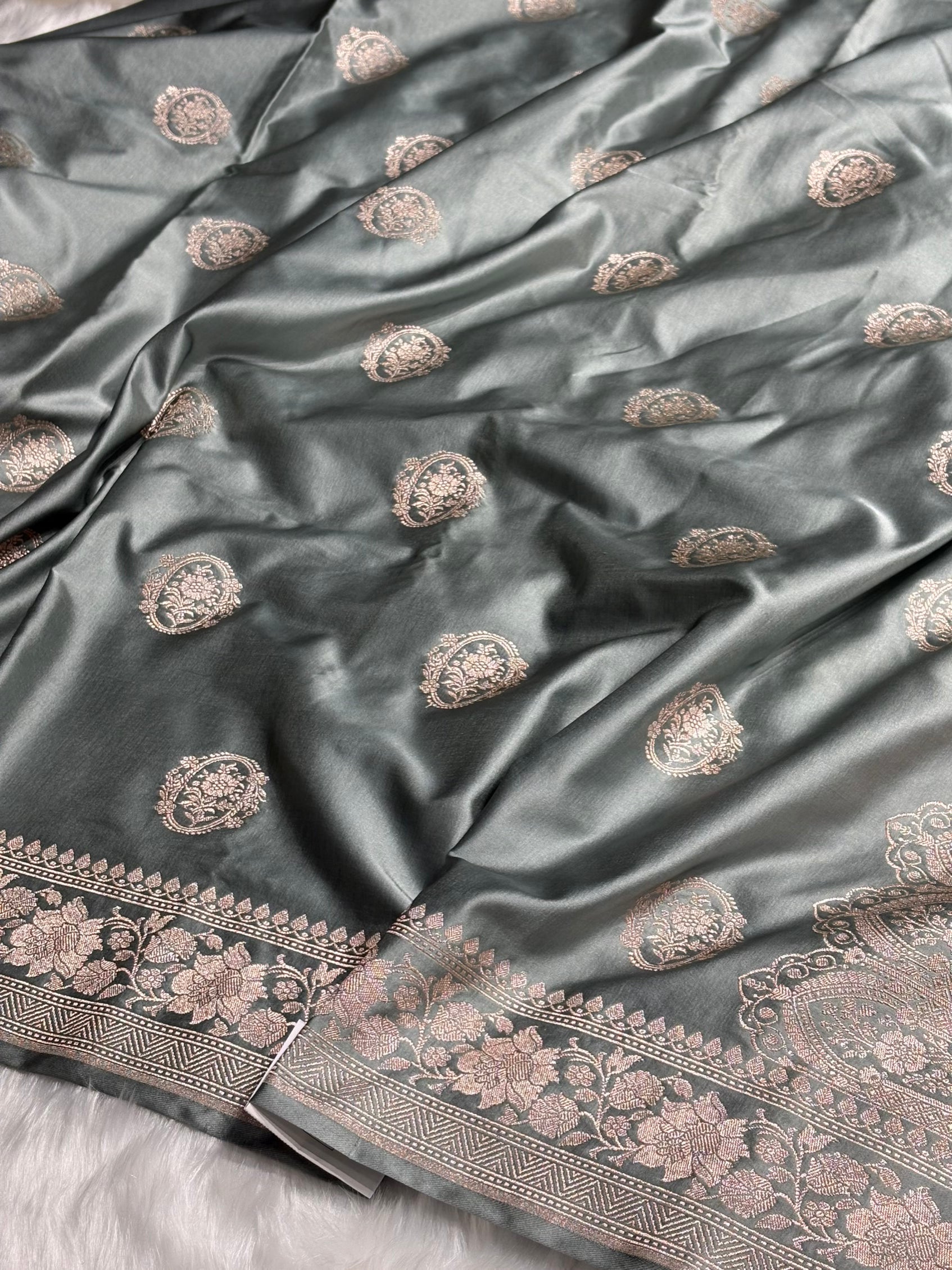 Pastel Gray Boota Mashru Silk Saree MS24