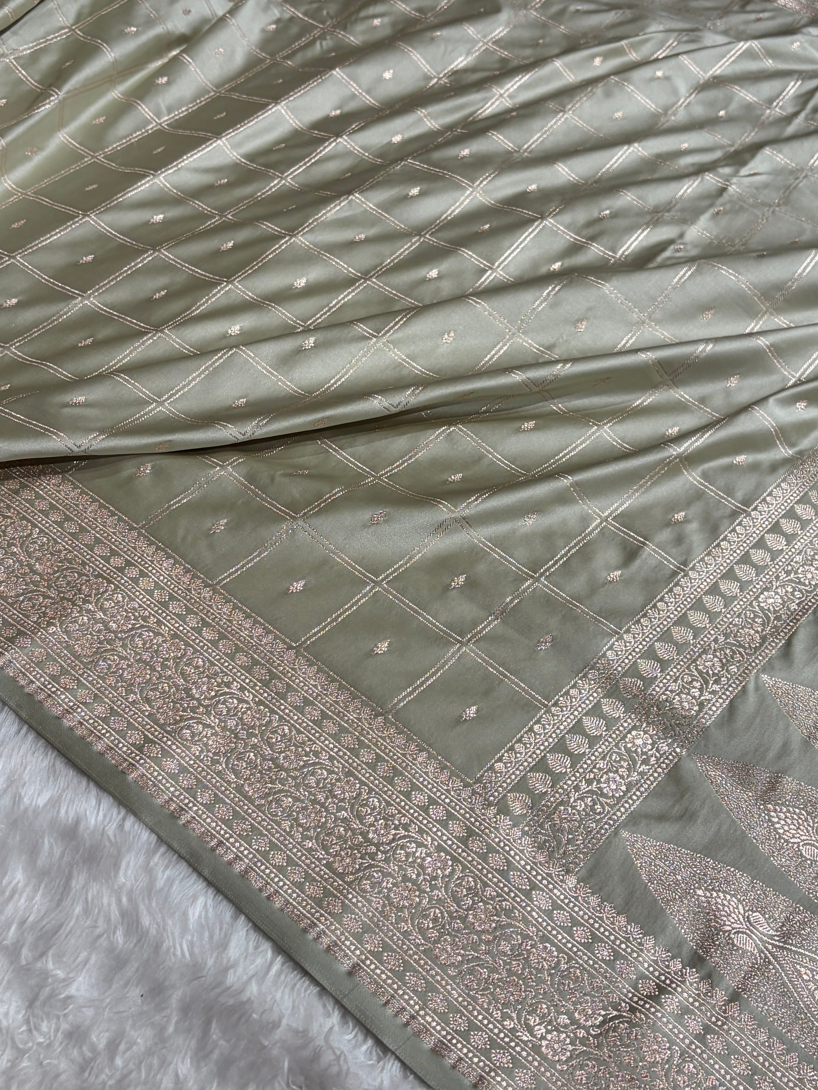 Pastel Pista Shades Banarasi With Floral Border Mashru Silk Saree MSM-124