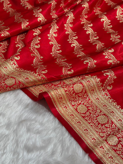 Red Shades Cross Pattern Banarasi Satin Silk Saree SS39