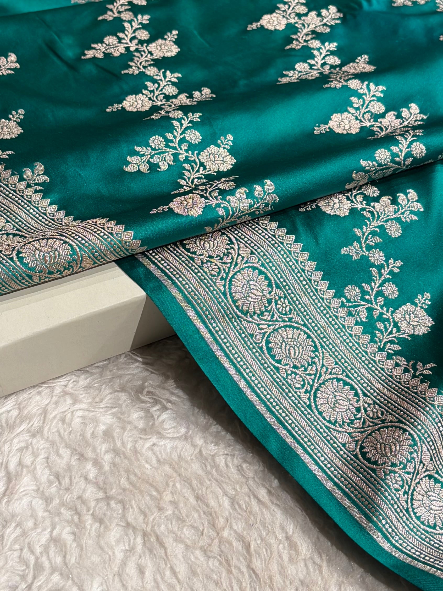 Ombre Navy Blue - Peacock Green Mashru Silk Saree MS01