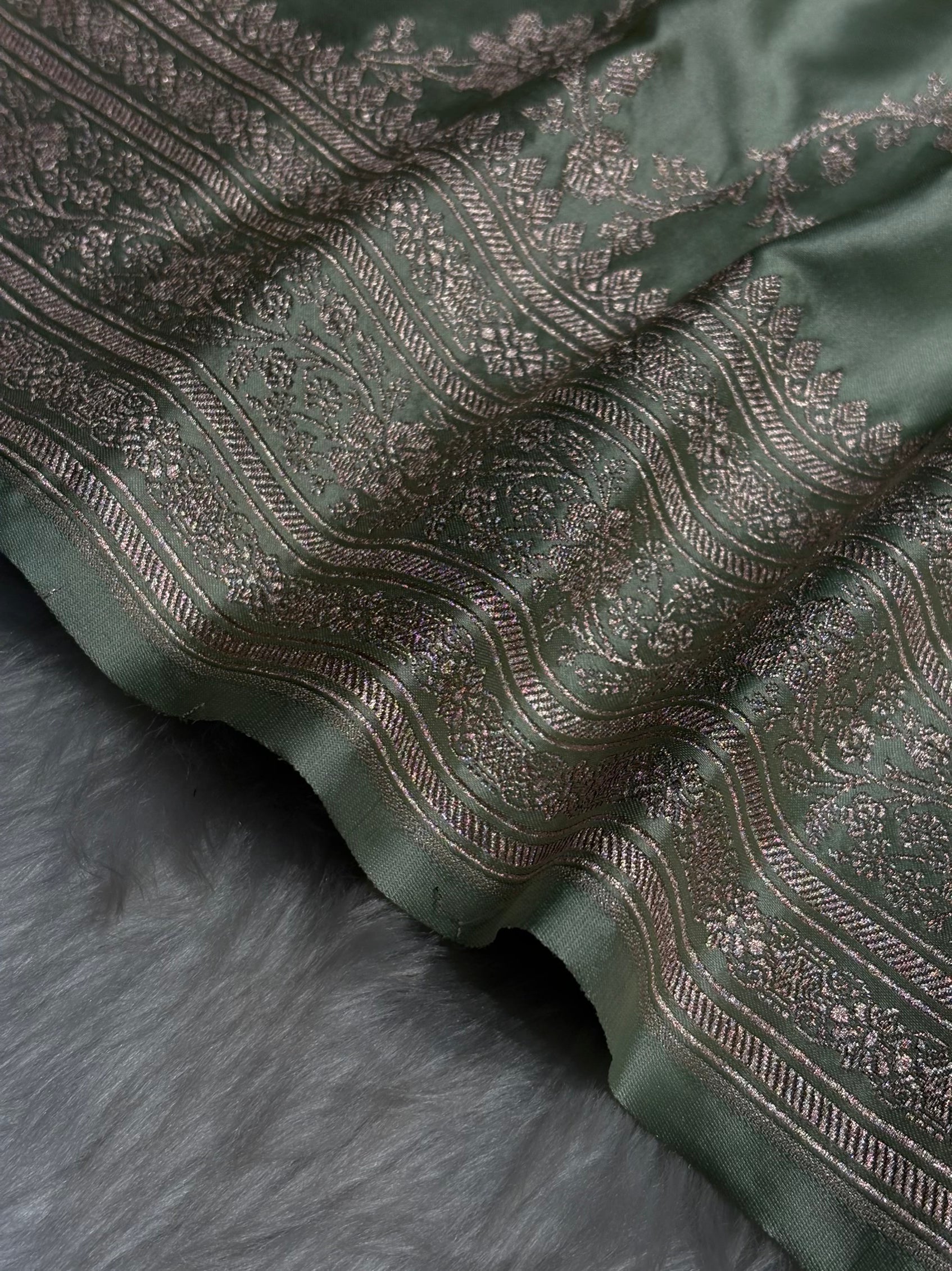 Pista Floral Jaal Mashru Silk Saree