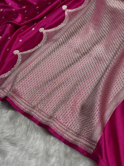 Pink Shades Scallop Mashru Silk Saree MS60