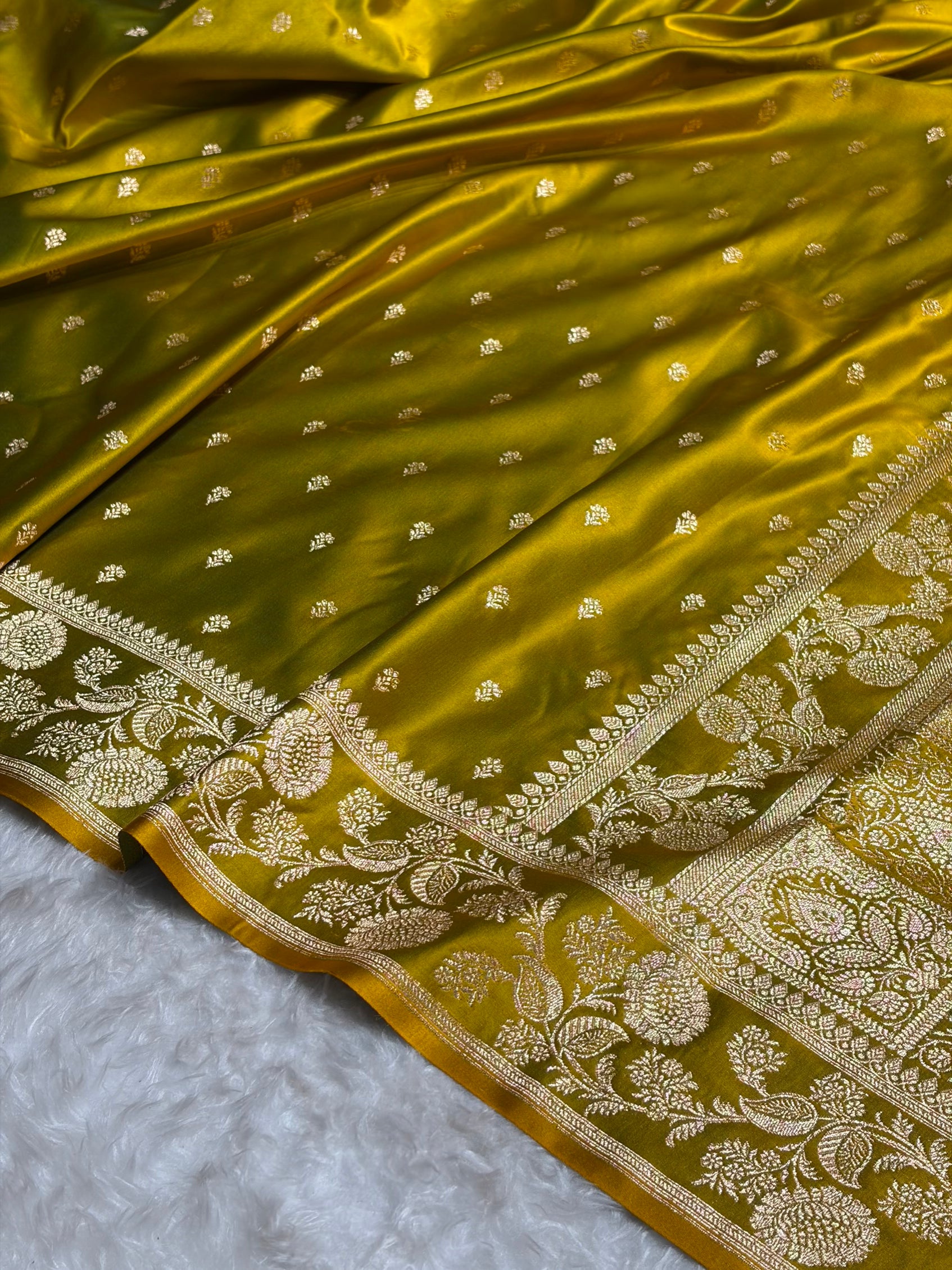 Mehendi Shades Floral Pattern Satin Katan Silk Saree SK77