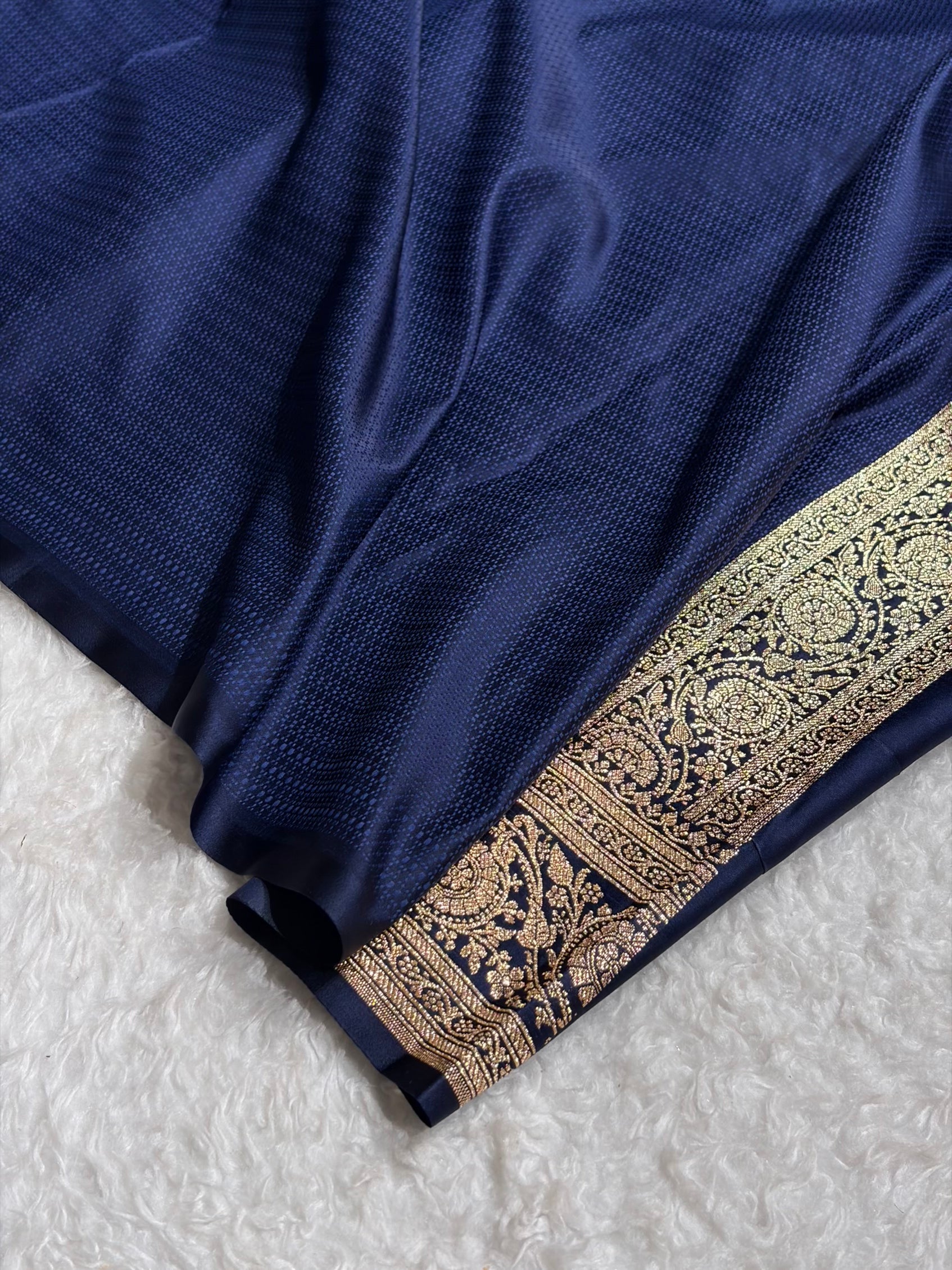Banarasi Satin Katan Saree in Jaal Pattern Navy Blue Shades SK86