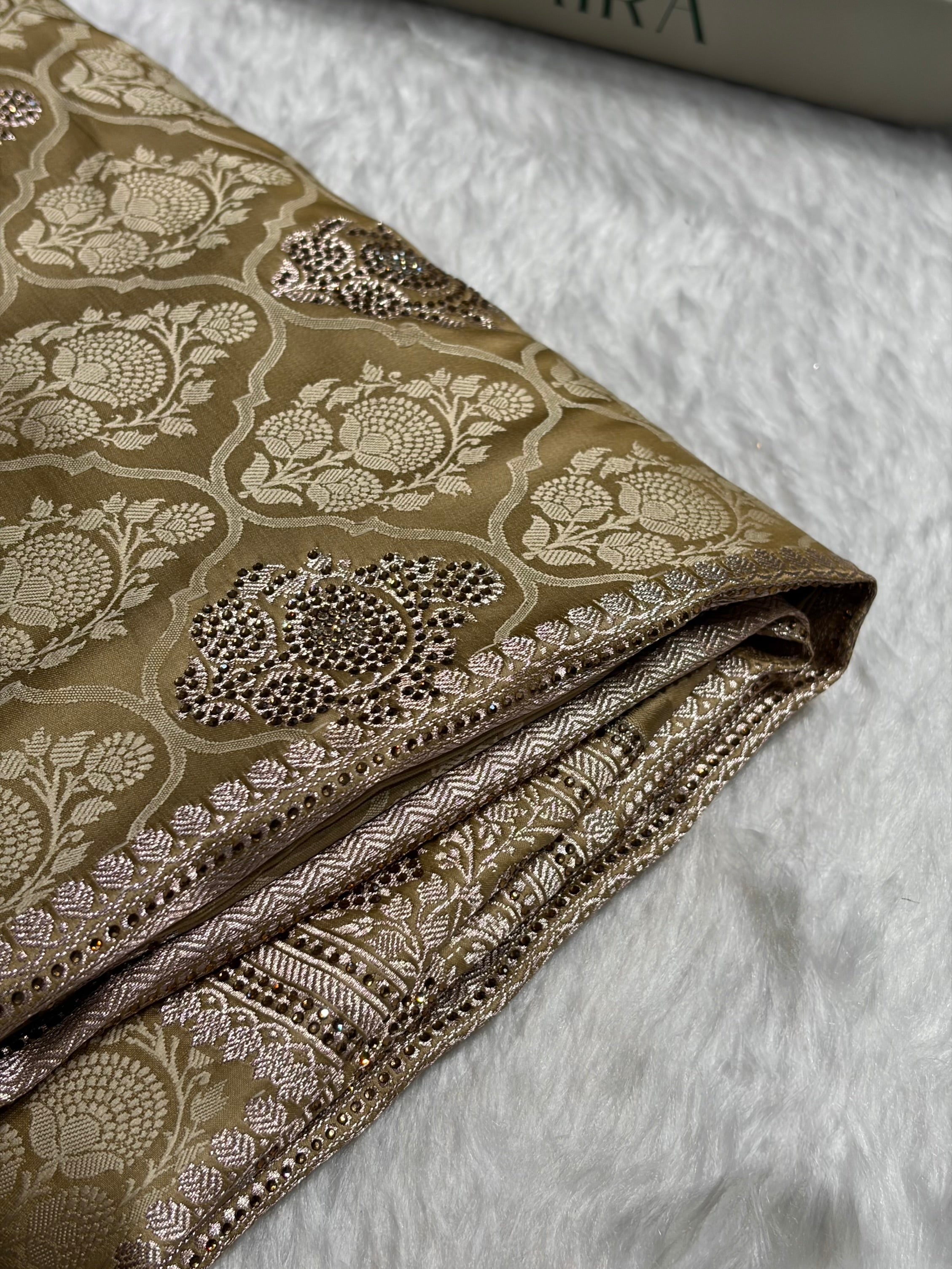 Tusser Shades Tanchoi Motif With Swarovski Work Mashru Silk Saree BMST-14