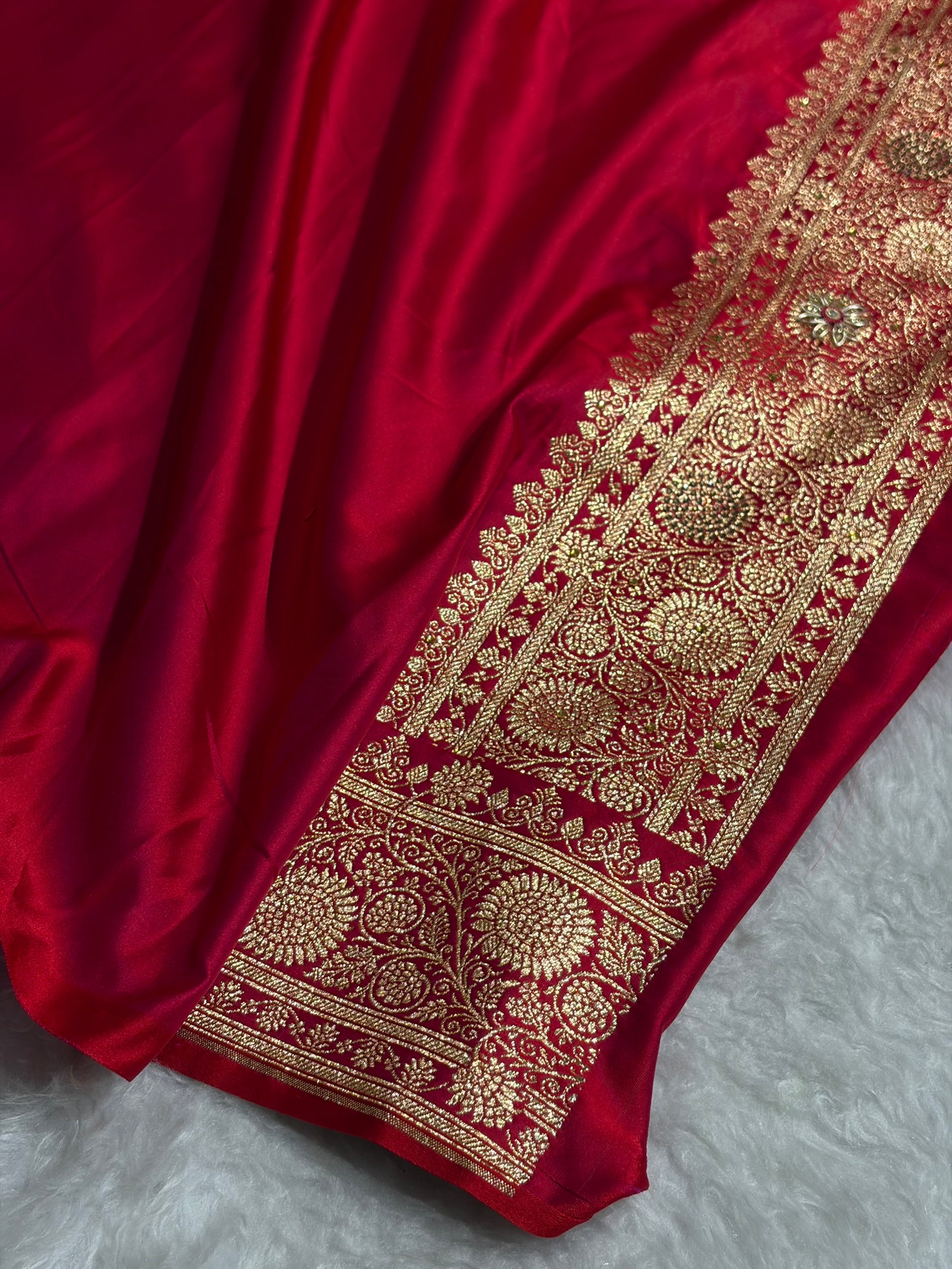 Banarasi Bridal Cross Red Work Pattern Satin Katan Silk Saree BSK82