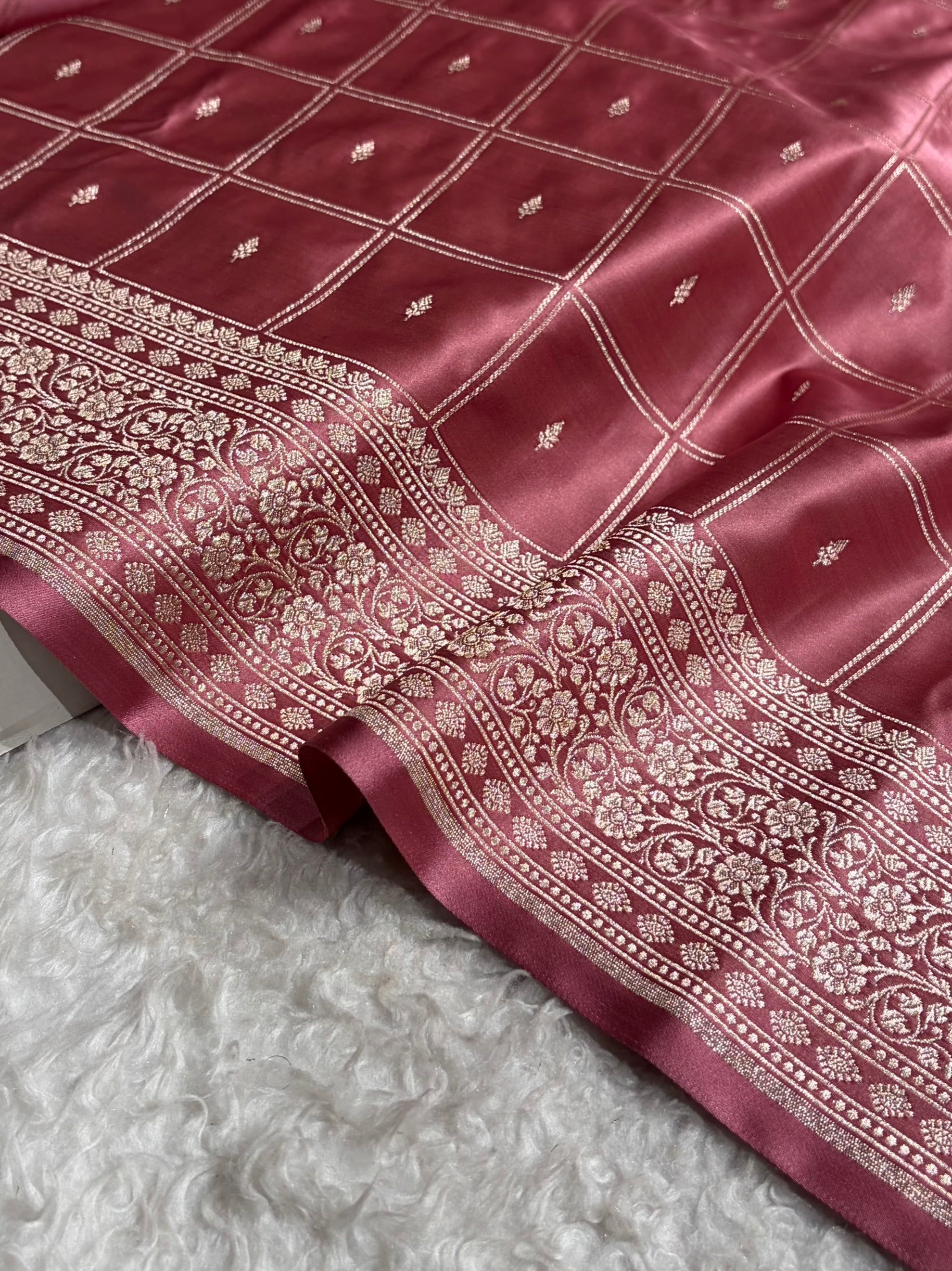 Peach Shades Banarasi With Floral Border Mashru Silk Saree MSM-124
