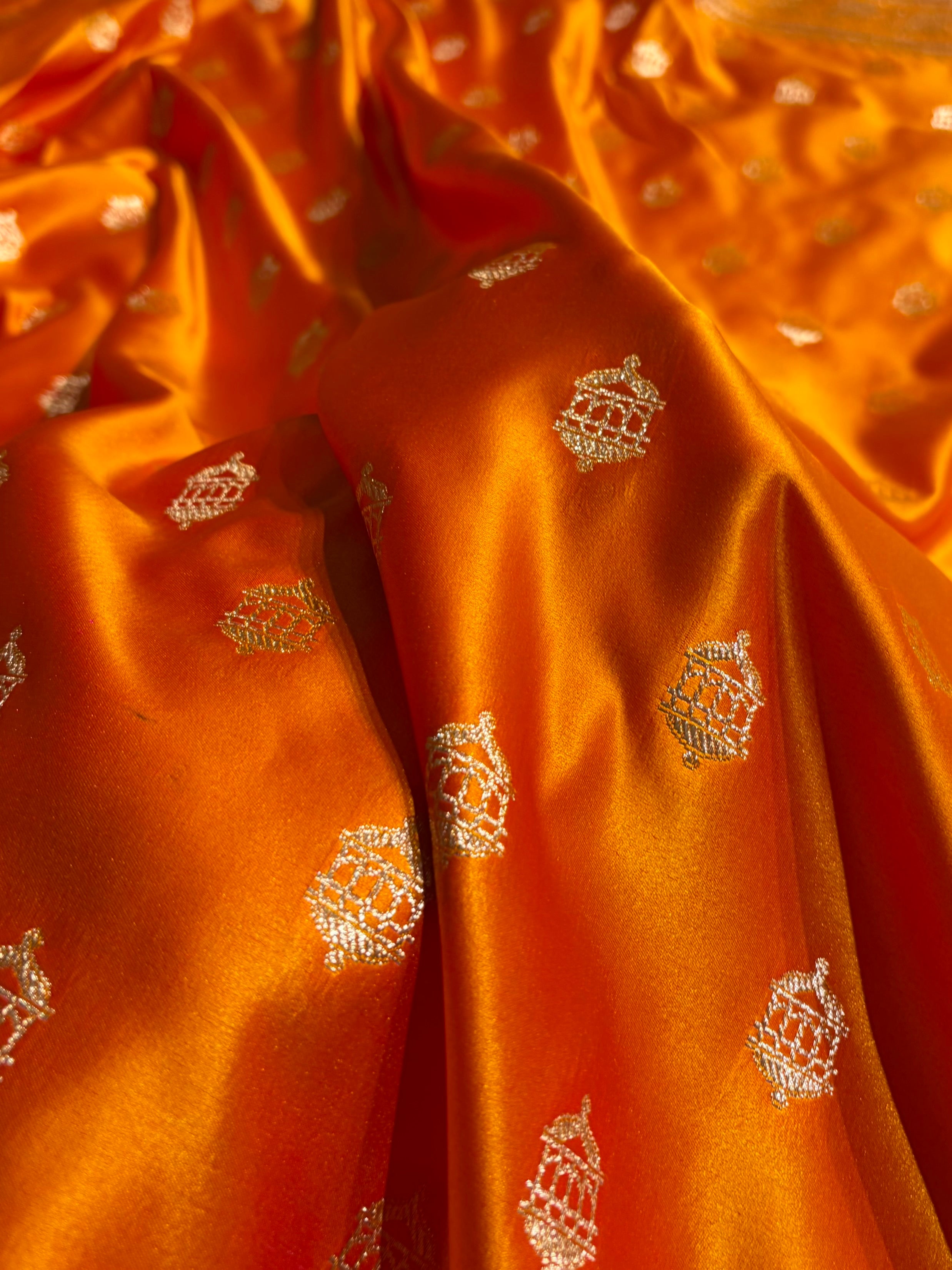 Banarasi Satin Katan Saree Booti Pattern in Fire Gold Shades SK137