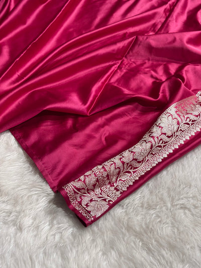 Banarasi Floral Pattern in Deep Magenta Shades Floral Mashru Silk Saree MCS96