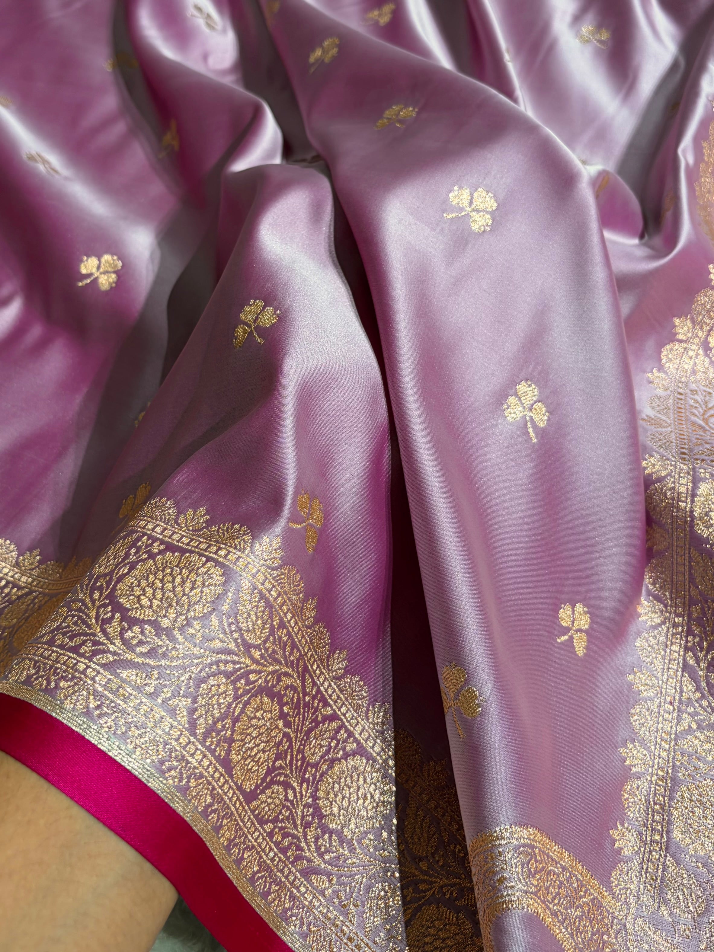 Banarasi Lavender Booti Katan Silk Saree SK09