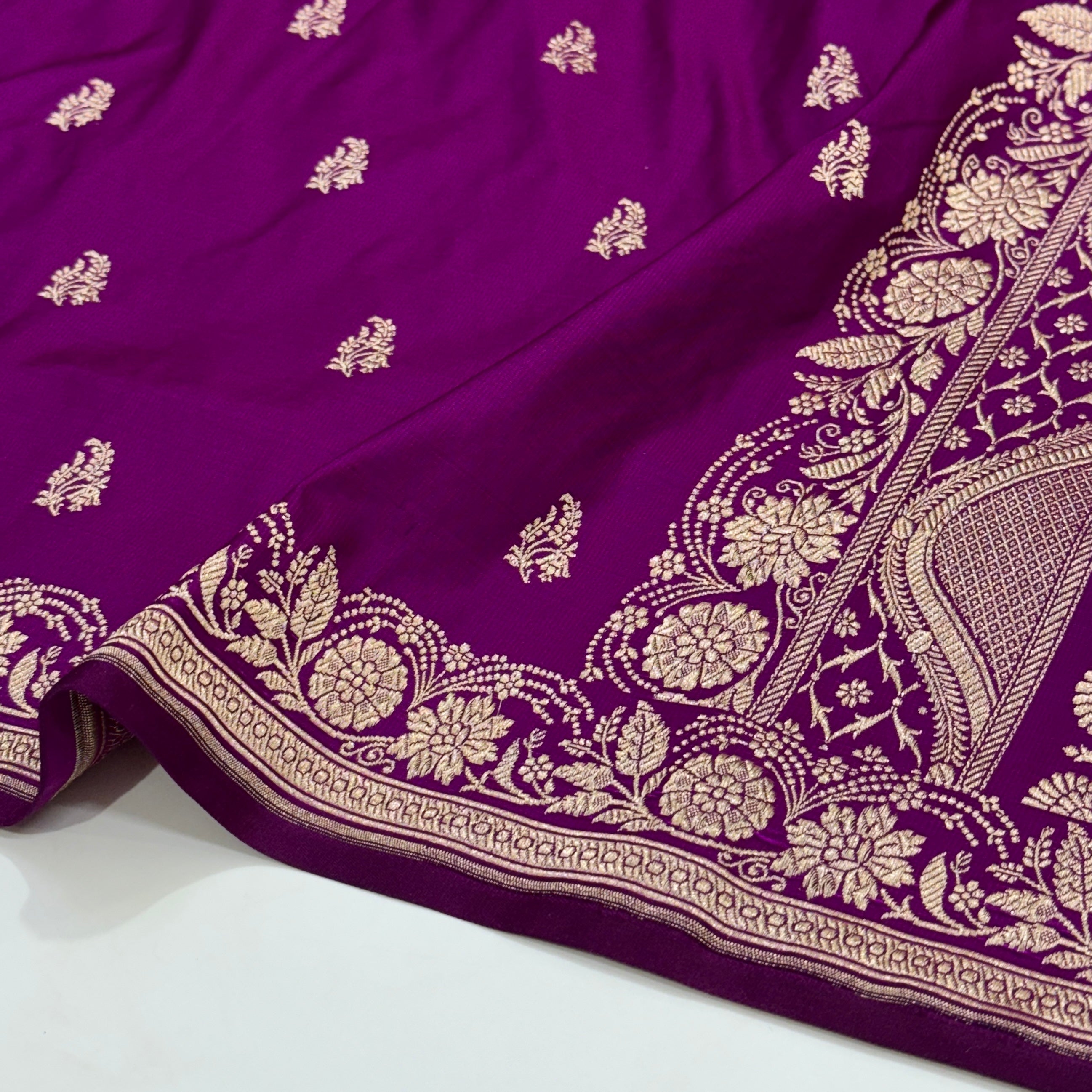 Magenta New Motif Mashru Silk Saree for Festive Seasons