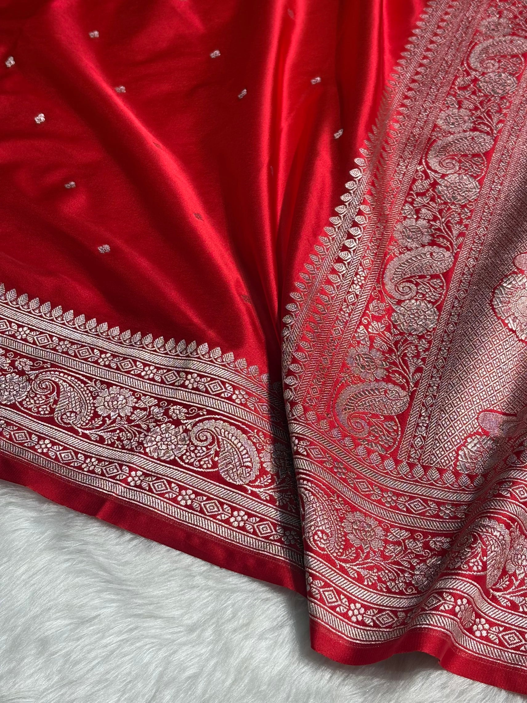 Red Shades Booti Mashru Silk Saree MS64