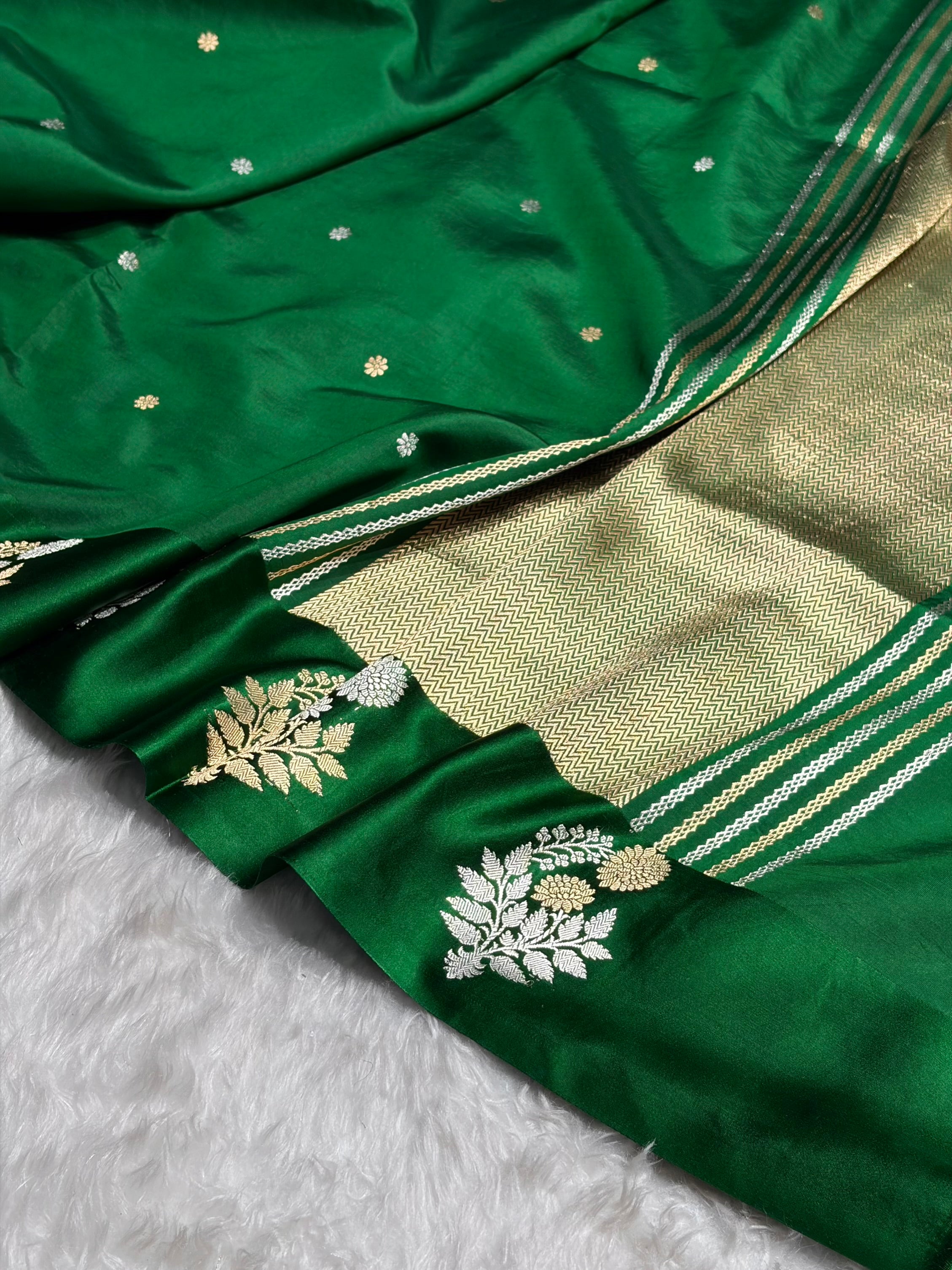 Bottle Green Shade Handwoven Kaduwa Pure Katan Raw Silk RM-05