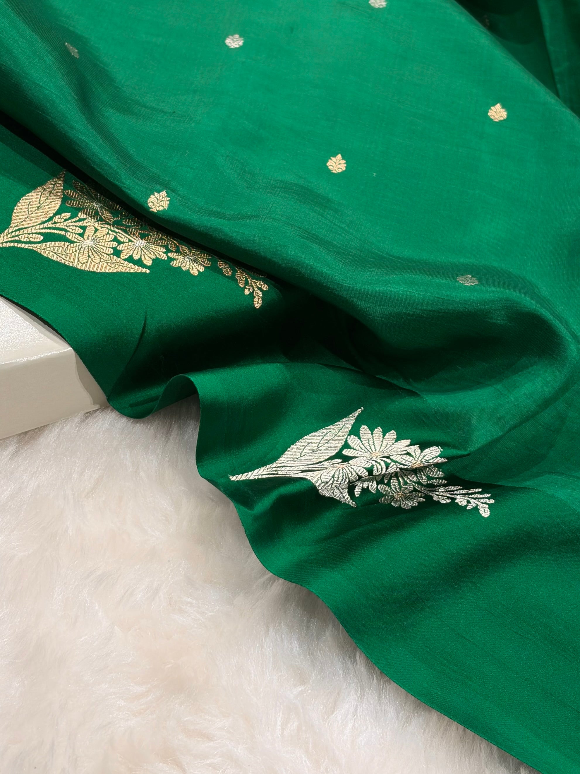 Banarasi Bottle Green Shades Meena Boota Handwoven Pure Katan Paper Silk RM-73