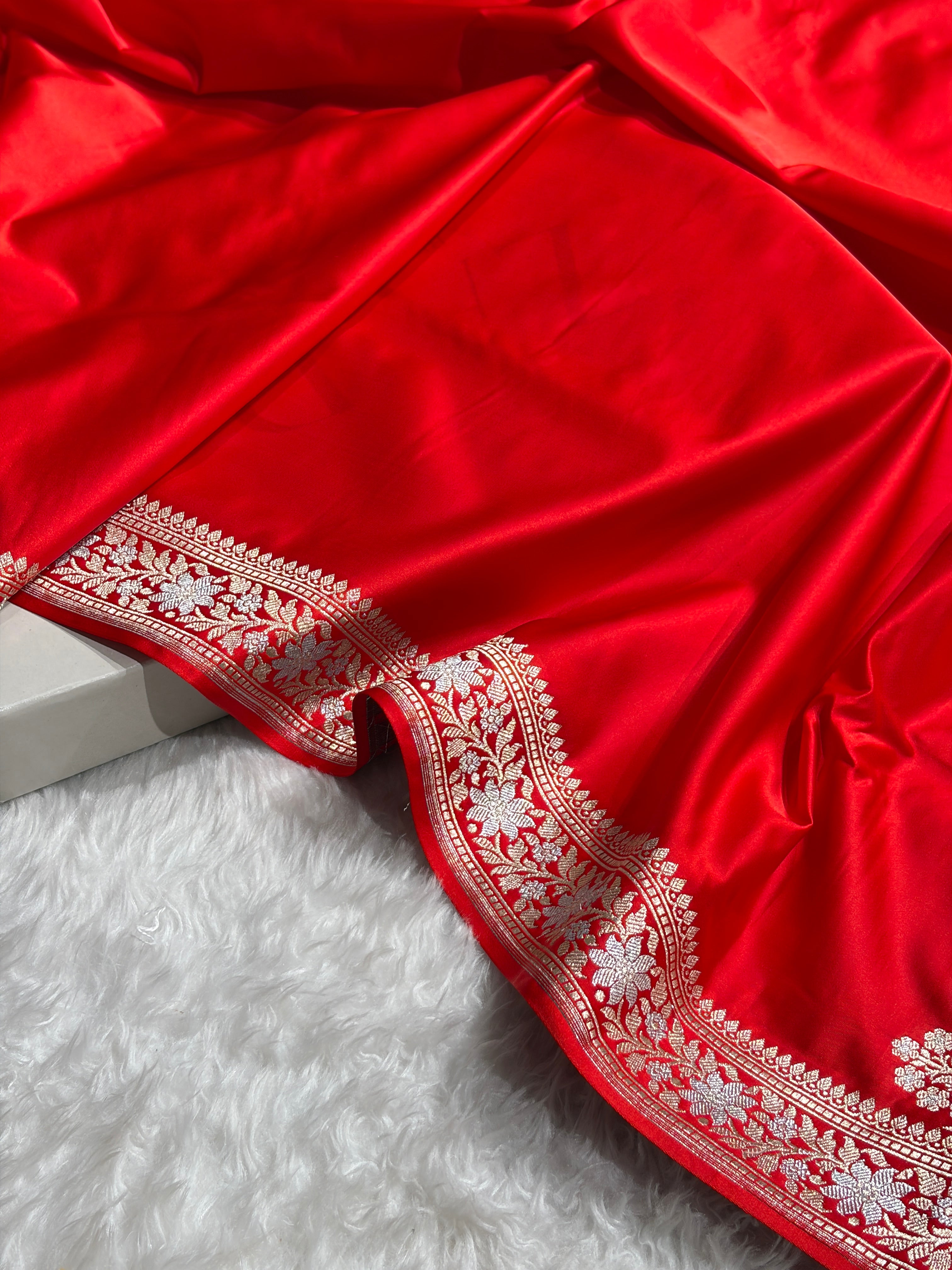 Red Shades Plain Banarasi With Minakari Floral Border Mashru Silk Saree MSM-123