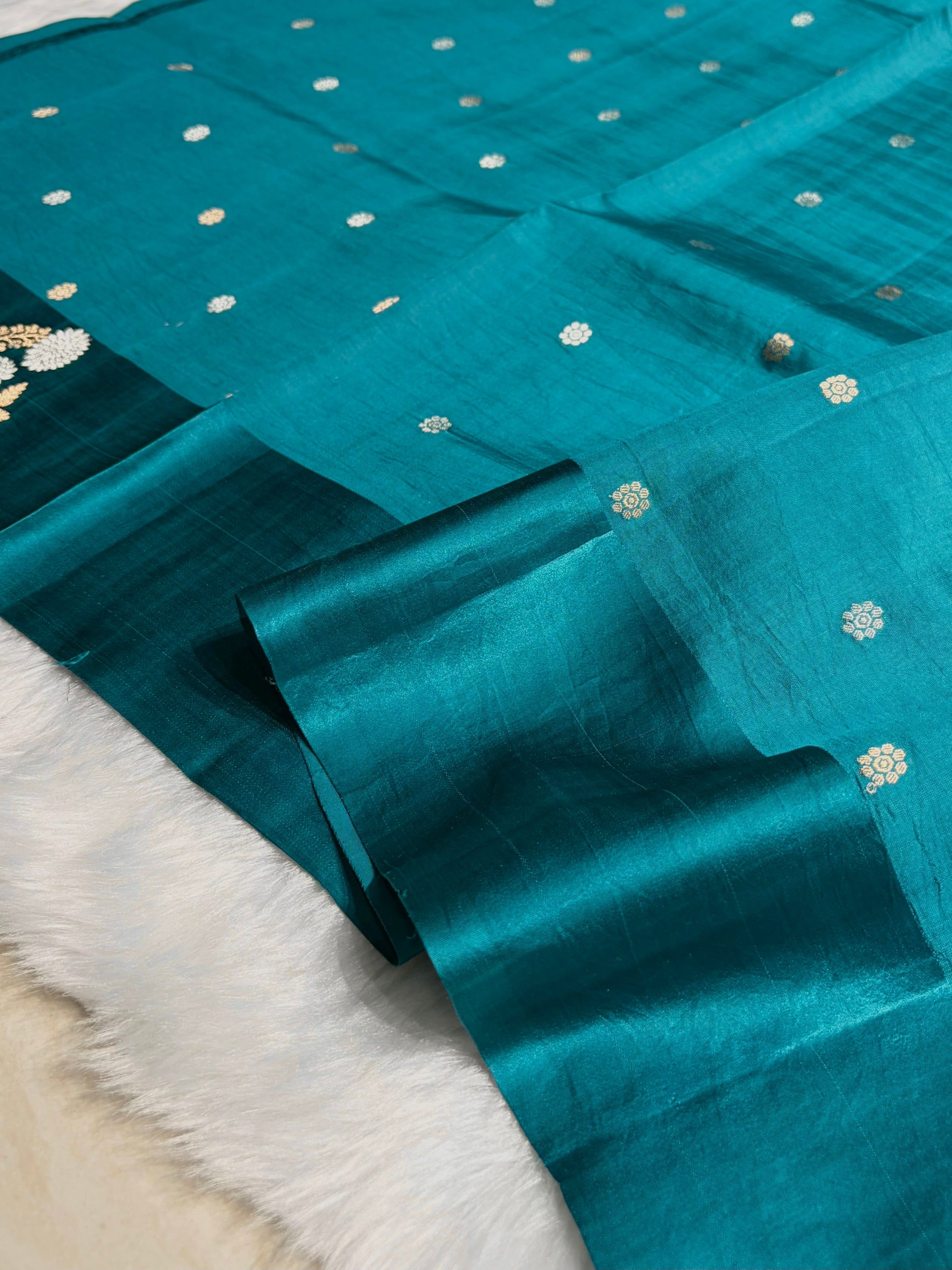 Peacock Blue Shade Handwoven Kaduwa Pure Katan Raw Mango Silk RM-05