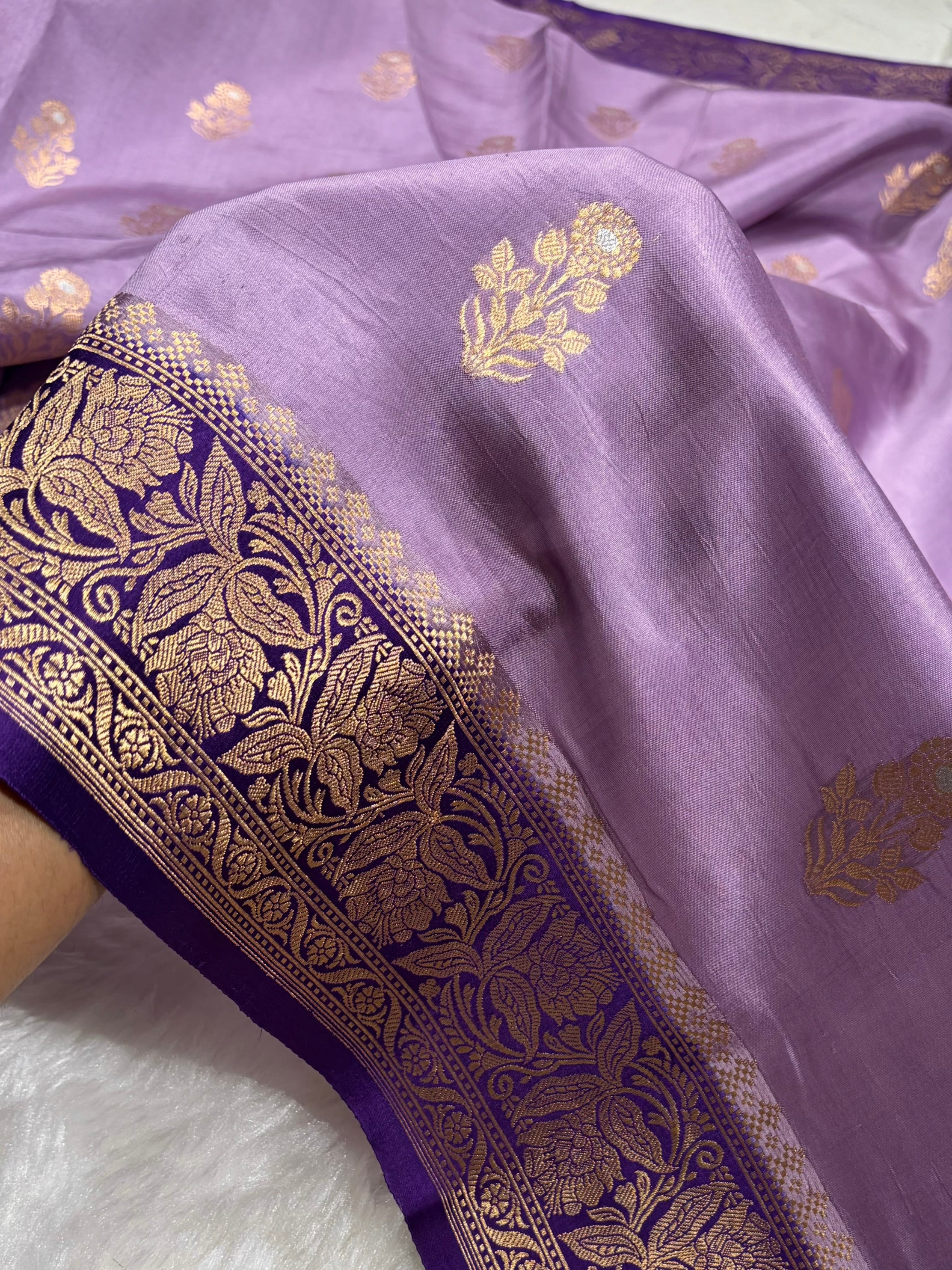 Banarasi Lavender With Purple Contrast Shades Minakari Boota Handwoven Pure Paper Silk RM-83