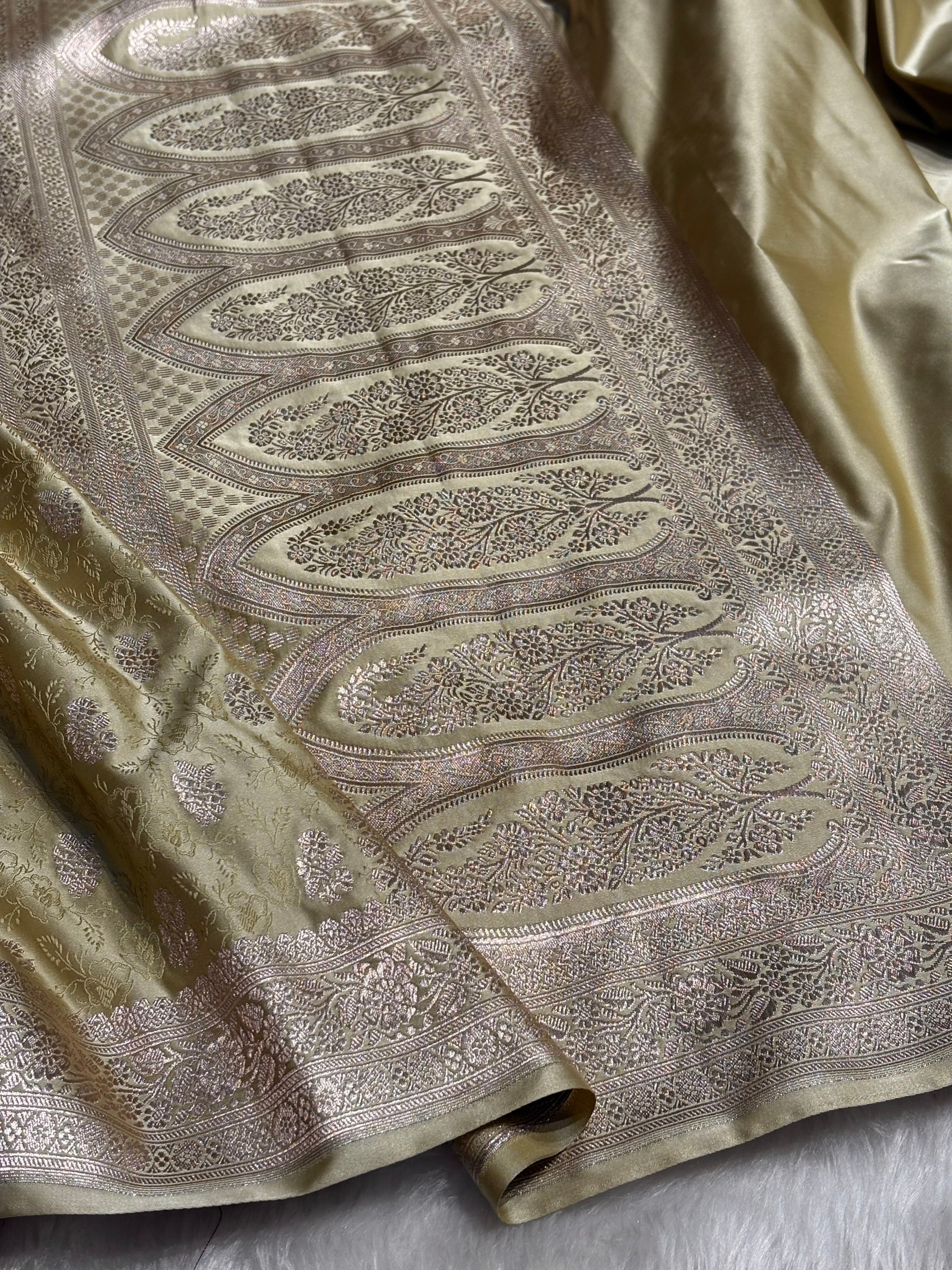 Dark Pista Shades Tanchoi Motif Mashru Silk Saree MST-10