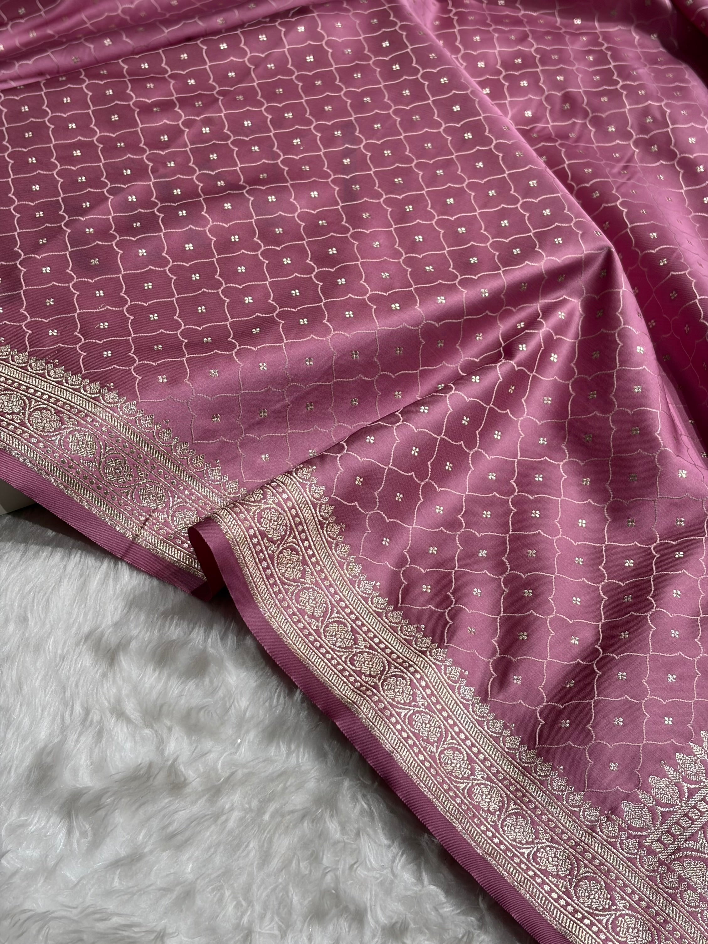Deep Blush Pink Shades Tanchoi Motif Mashru Silk Saree MST-13