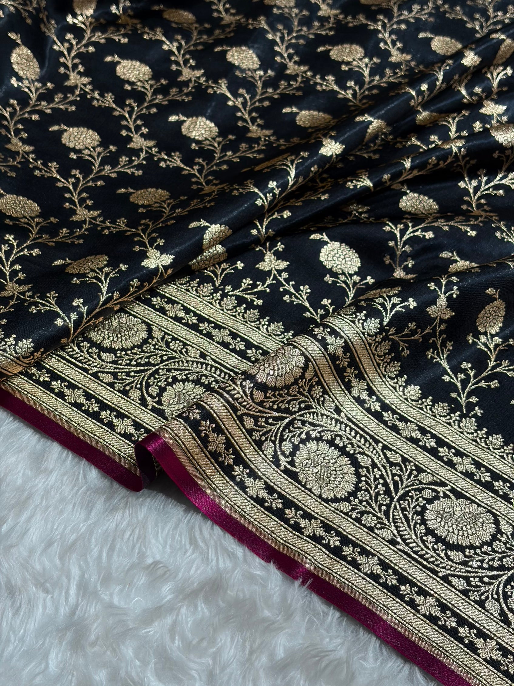 Black Shades Jaal Pattern Banarasi Satin Silk Saree SS55