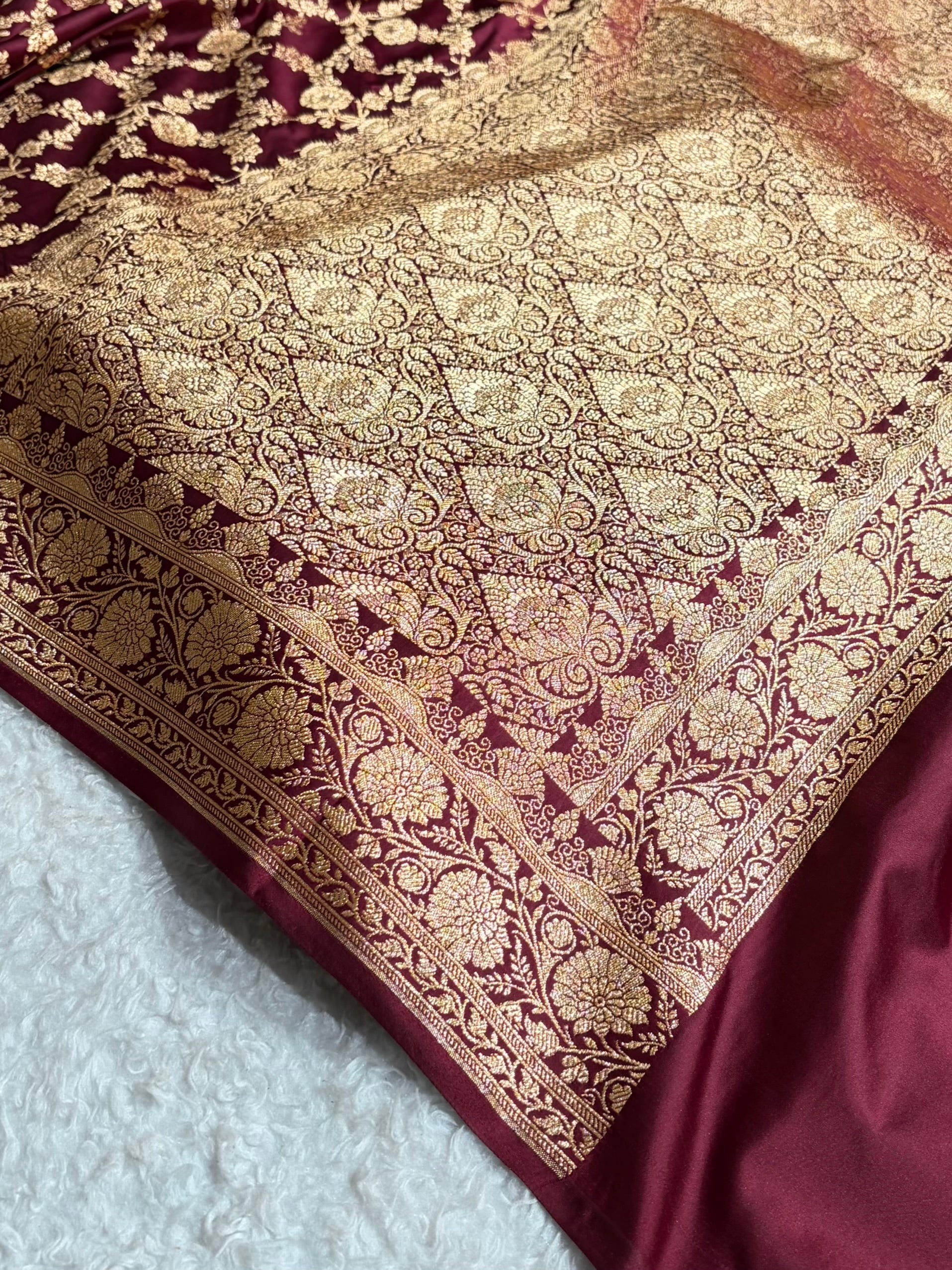 Banarasi Chocolate Shades Jaal Floral Pattern Satin Katan Silk Saree SK80