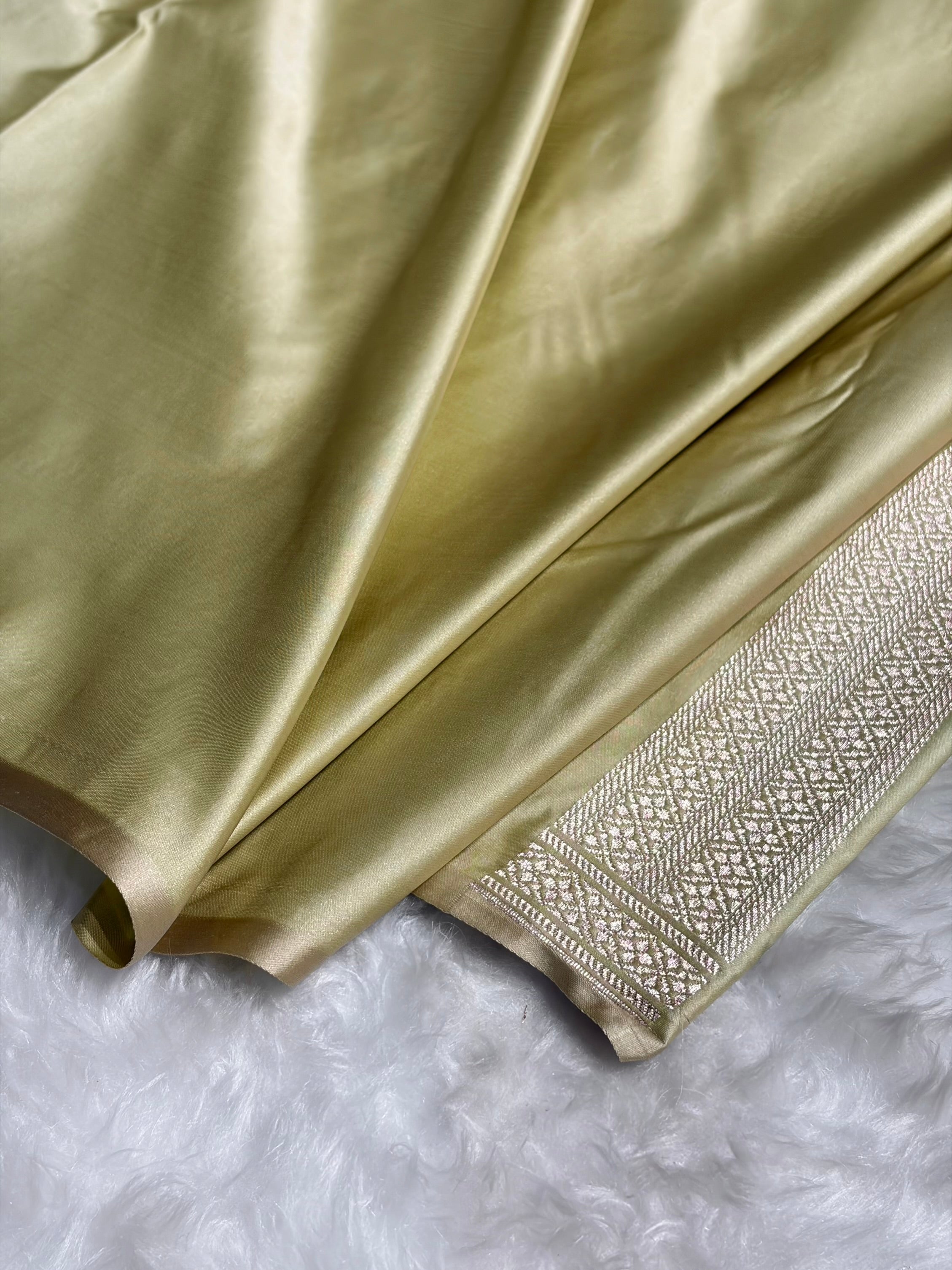 Pista Scallop Booti Mashru Silk Banarasi Saree MSM-35