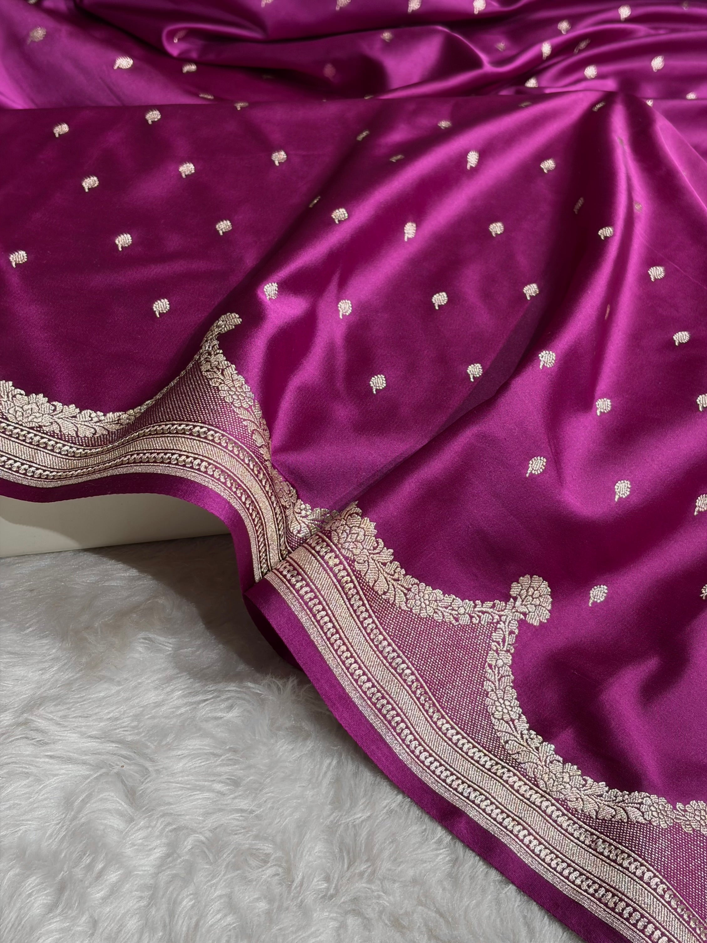 Wine Shades Scallop Mashru Silk Saree MS60