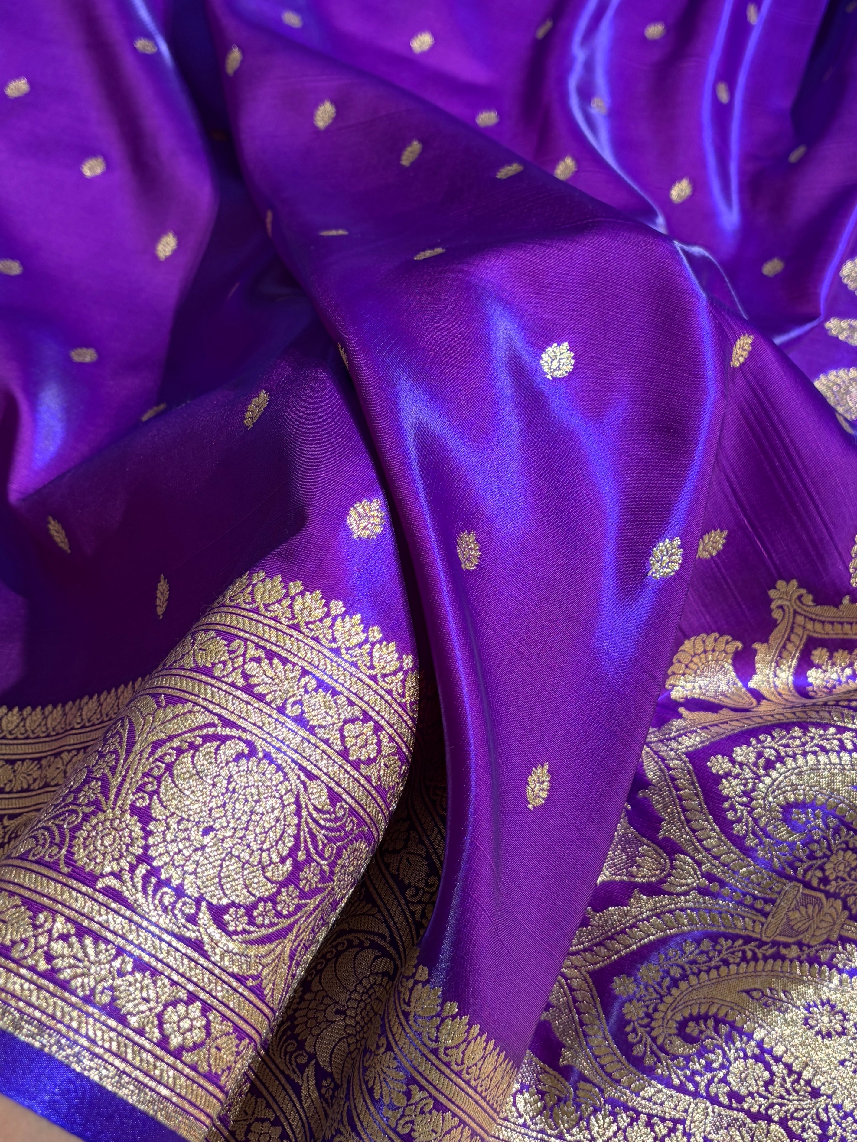 Banarasi Purple Shades Booti Pattern Banarasi Satin Silk Saree SS62