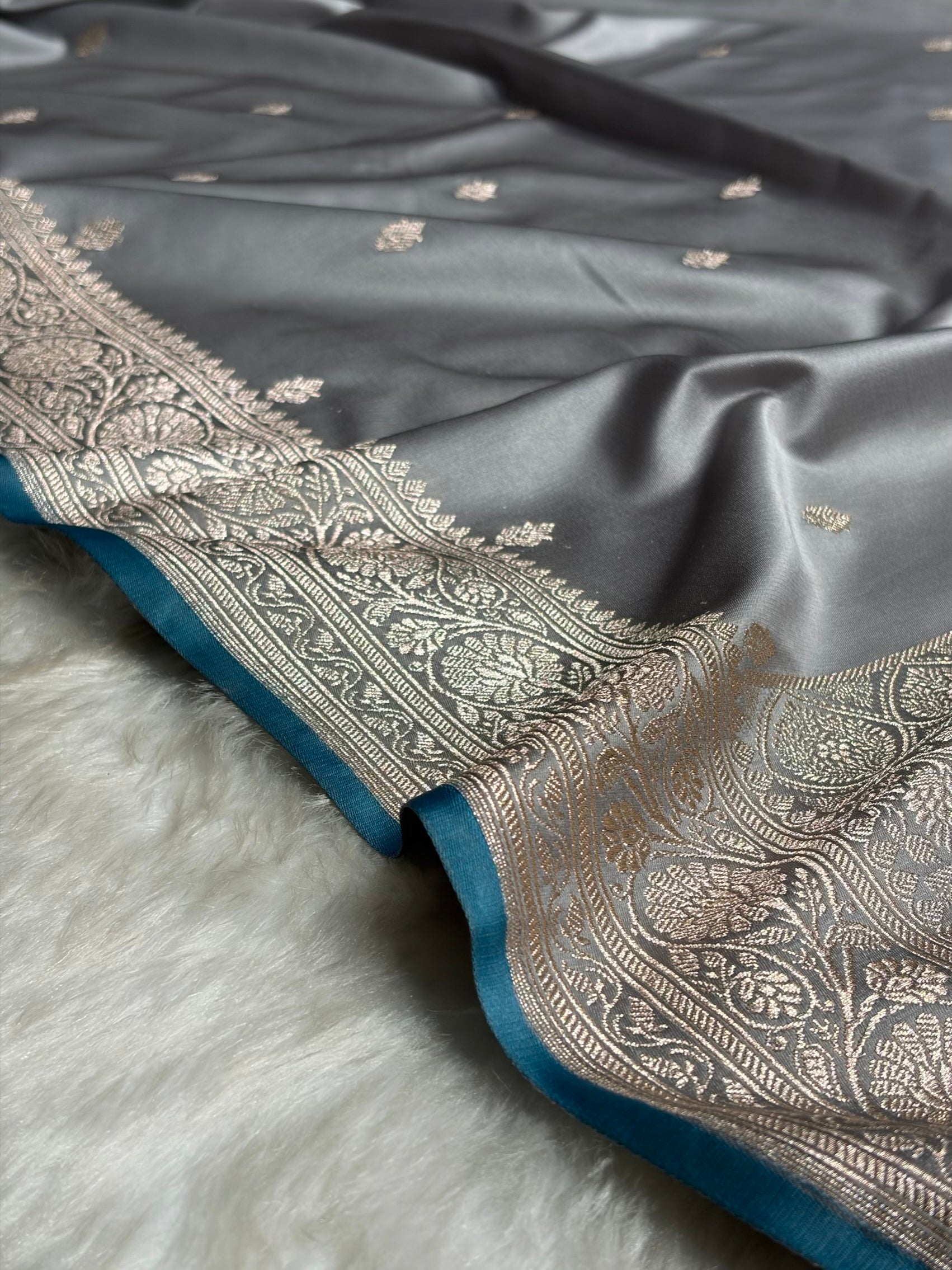 Gray Shades Booti Mashru Silk Saree MS68