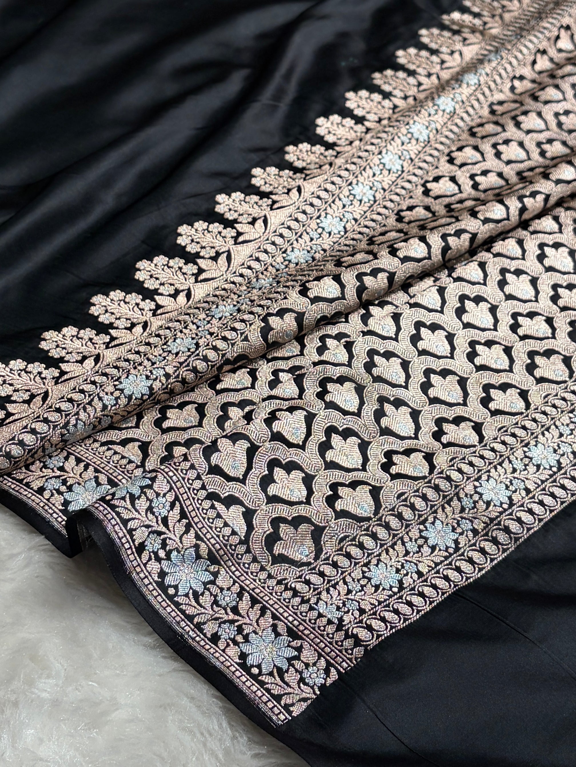 Black Shades Plain Banarasi With Minakari Floral Border Mashru Silk Saree MSM-123