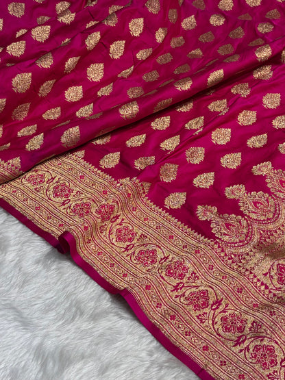 Rani Katan Silk Saree In Boota Floral Motif
