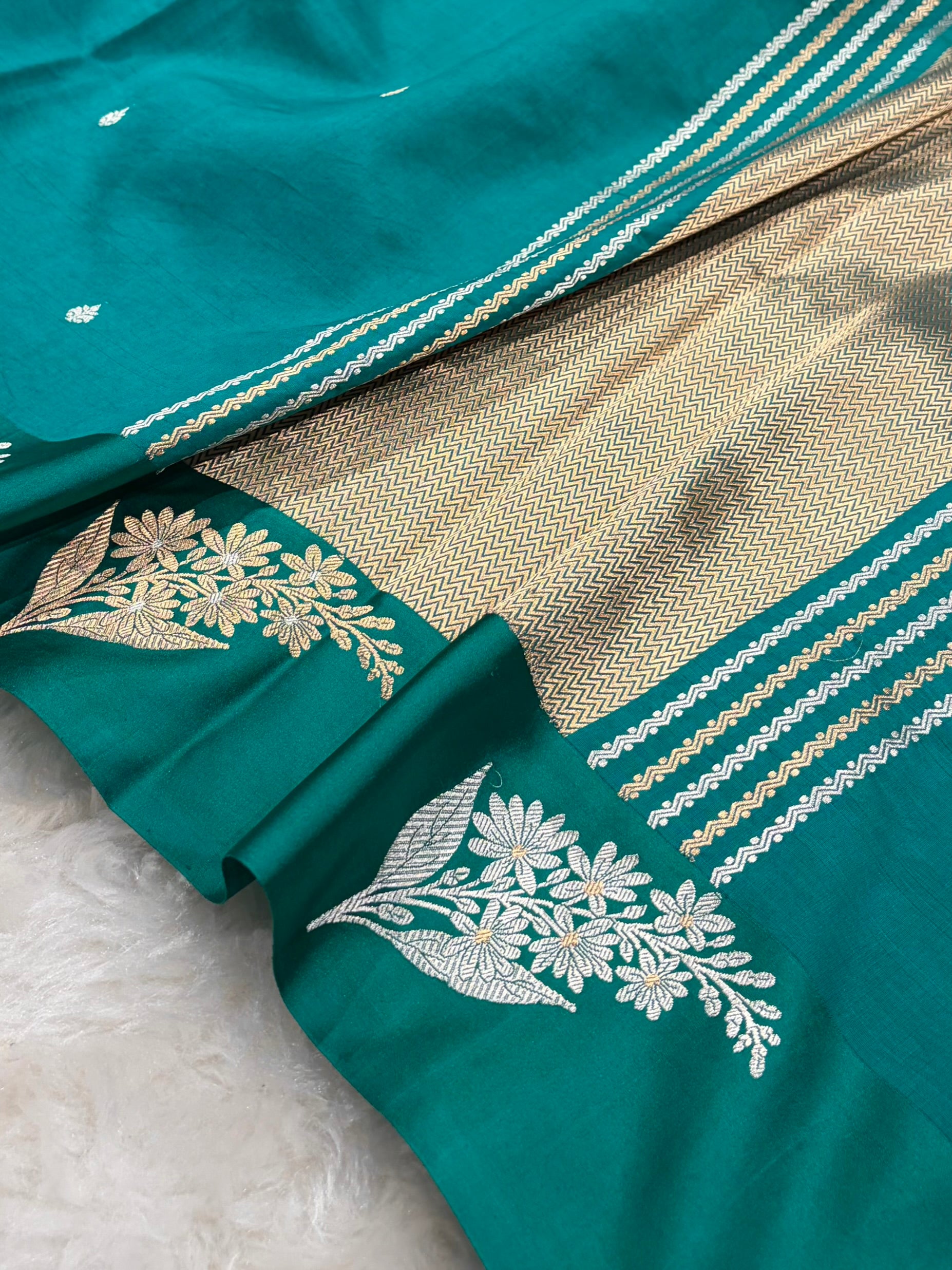 Banarasi Rama Shades Meena Boota Handwoven Pure Katan Paper Silk RM-73