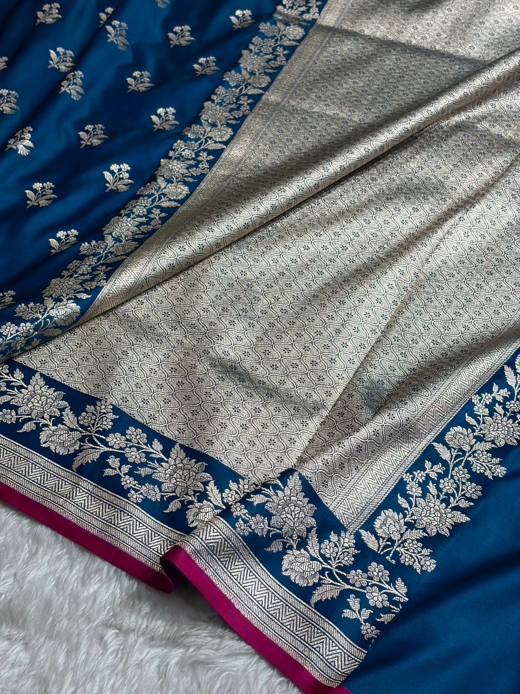 Peacock Shade With Booti Pattern Mashru Silk Saree
