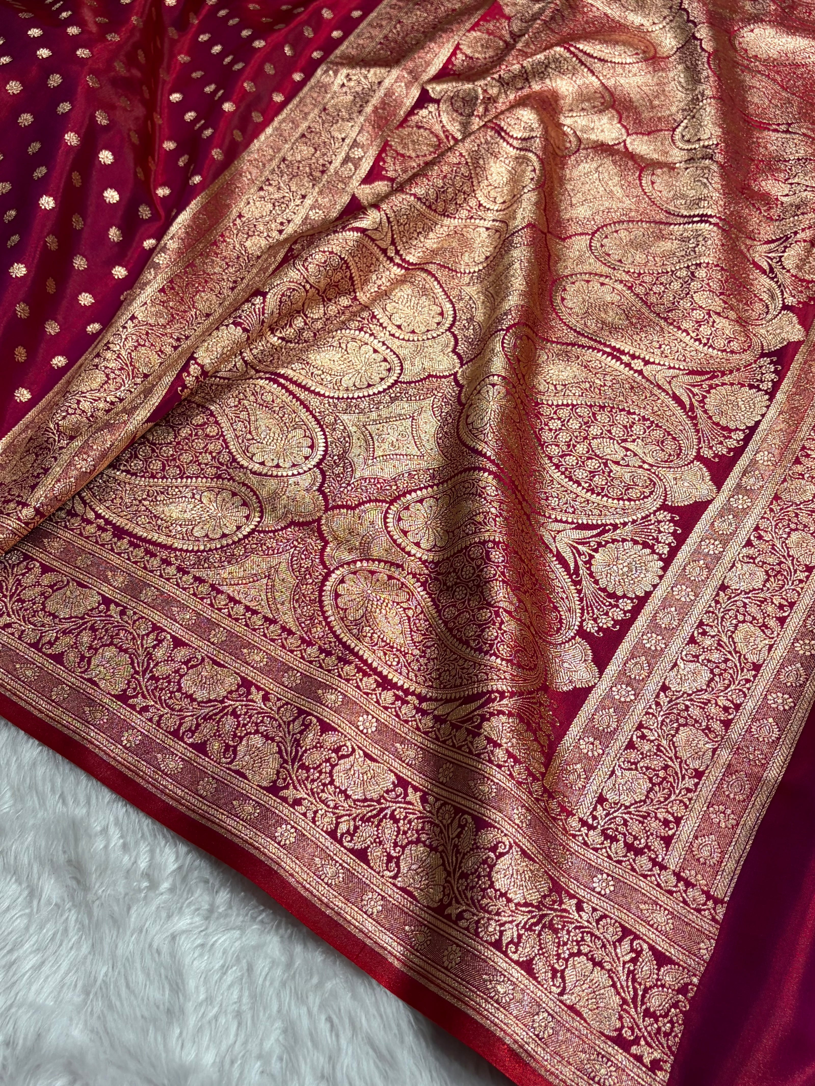 Magentic Red Shades Booti Pattern Banarasi Satin Silk Saree SS54