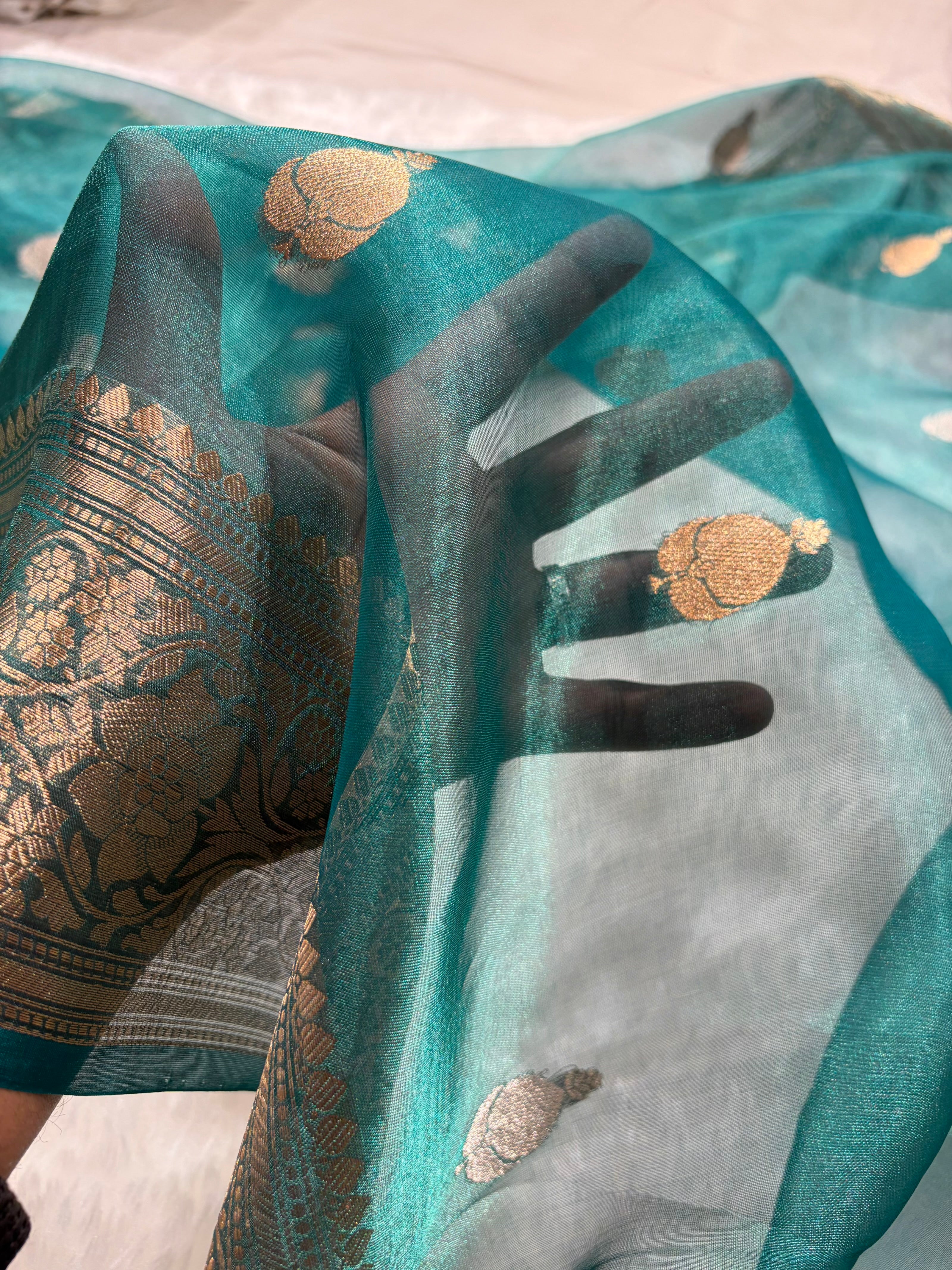 Rama Bananasi Floral Shades Pure Tissue Silk Saree PT-38