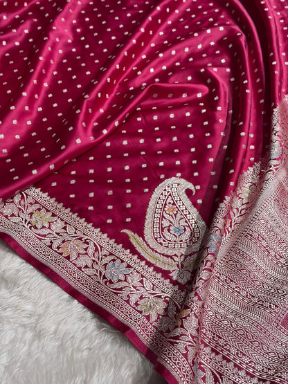 Banarasi Floral Pattern in Deep Magenta Shades Floral Mashru Silk Saree MCS95