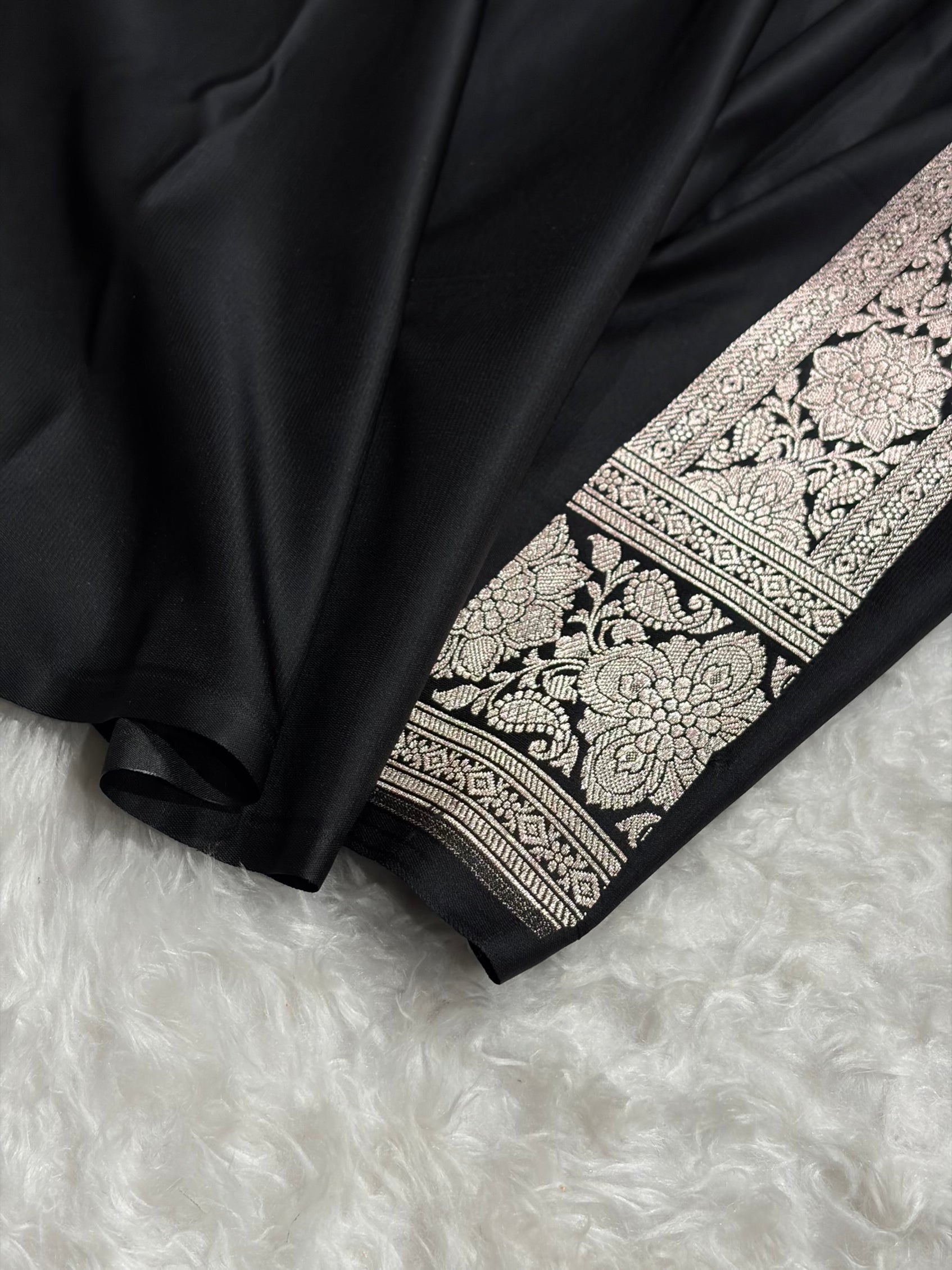 Black Shades Banarasi Boota Pattern Floral Mashru Silk Saree MSM-105