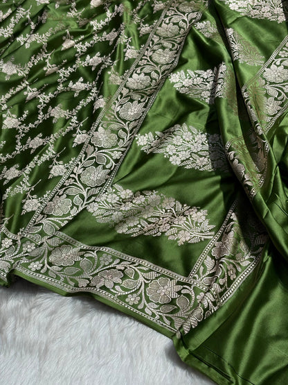Mehendi Green Shades Mashru Silk Banarasi Saree With Jaal Pattern MS71