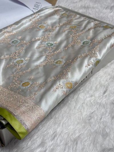 White Minakari Jaal With Green Edge Mashru Silk Saree MCS08