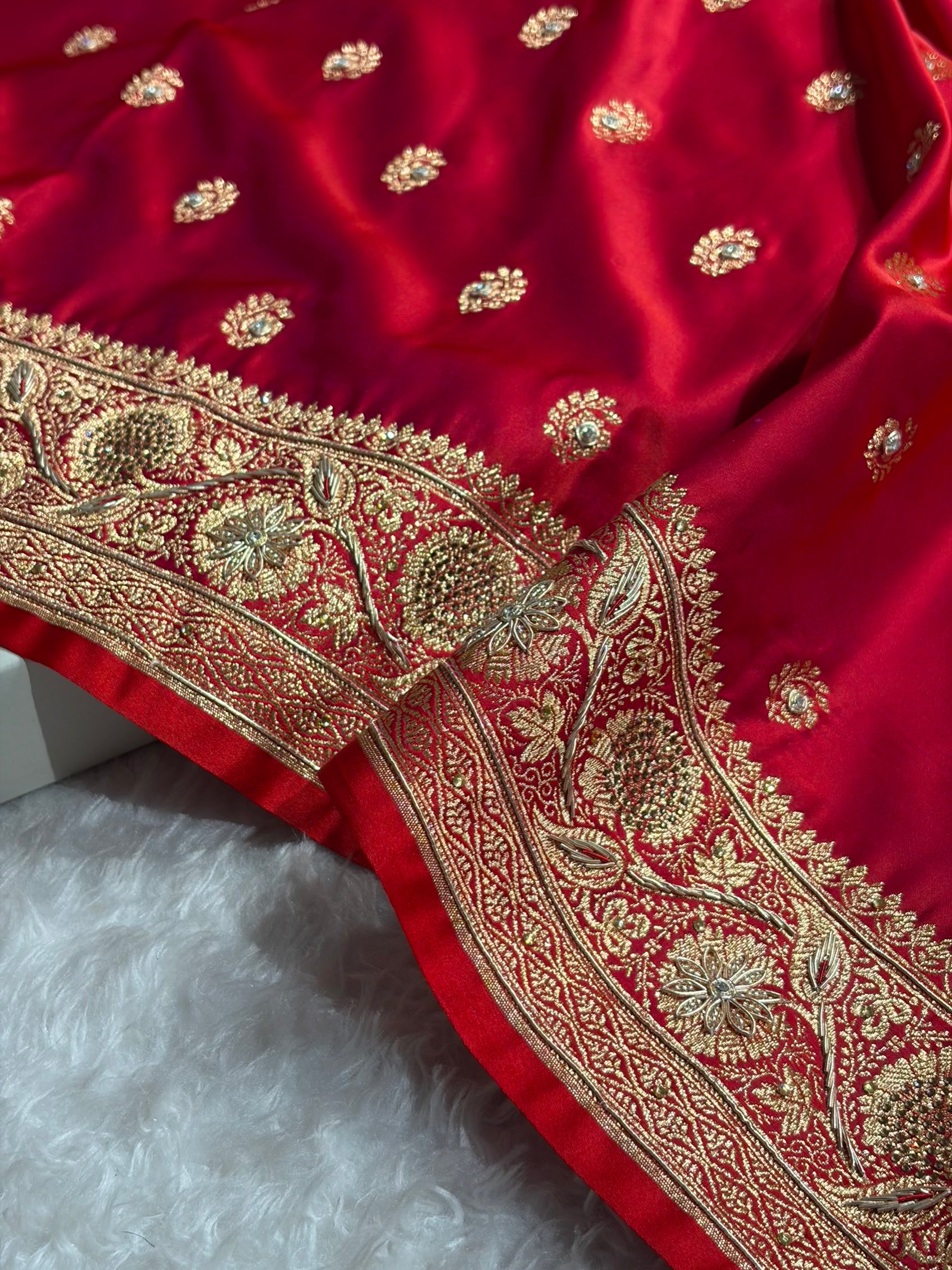 Banarasi Cross Red Work Pattern Satin Katan Silk Saree BSK72