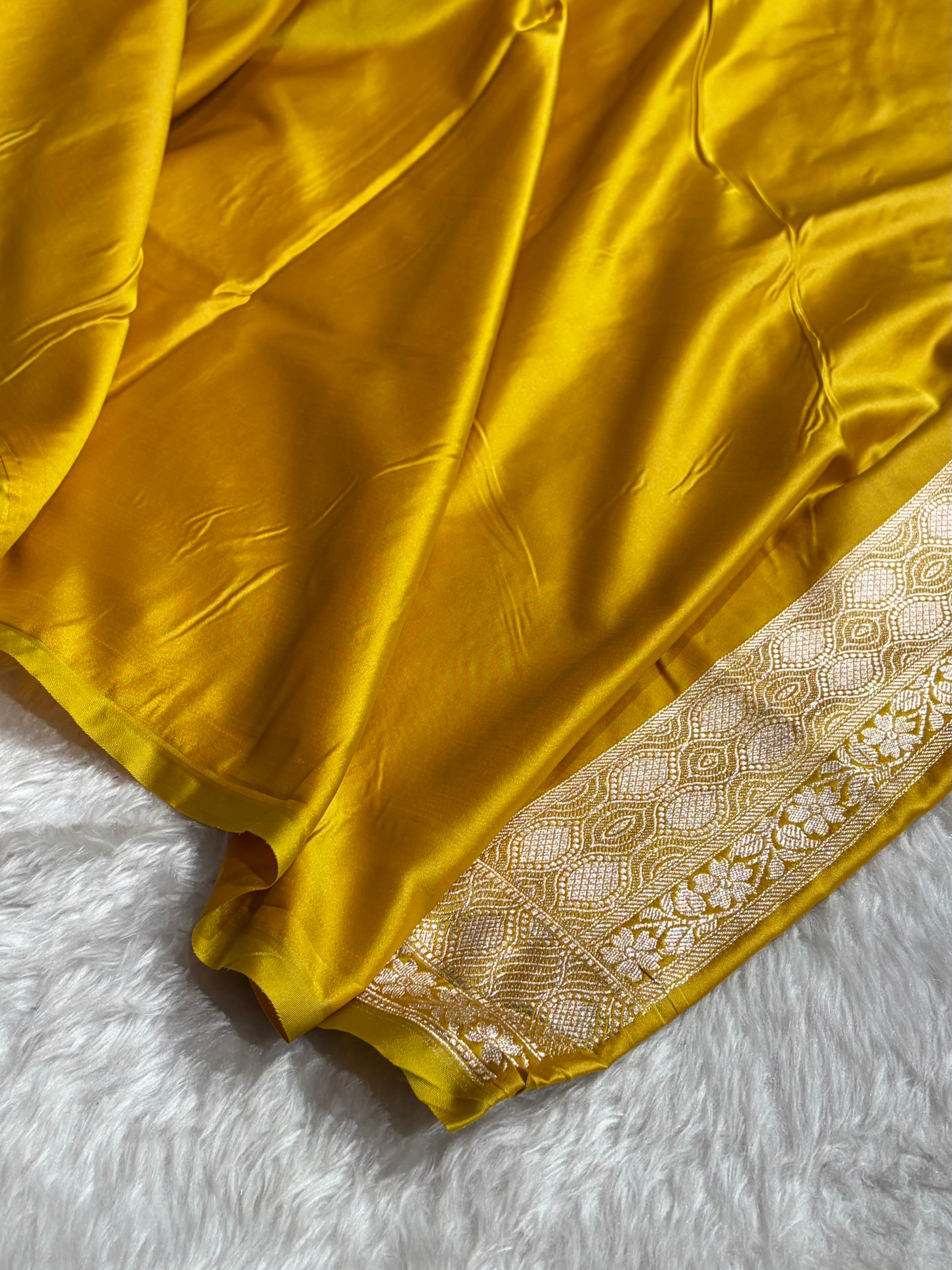 Mustard Shades Tanchoi Motif Mashru Silk Saree MST-15